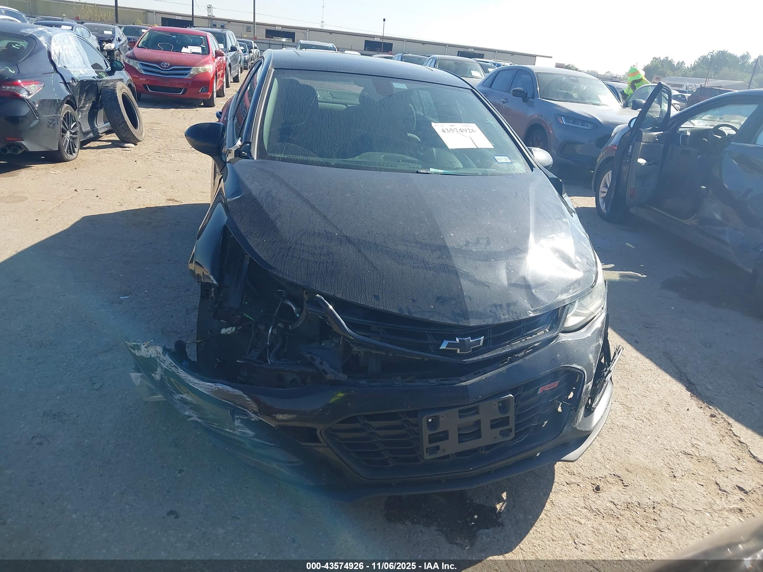 CHEVROLET CRUZE image 6
