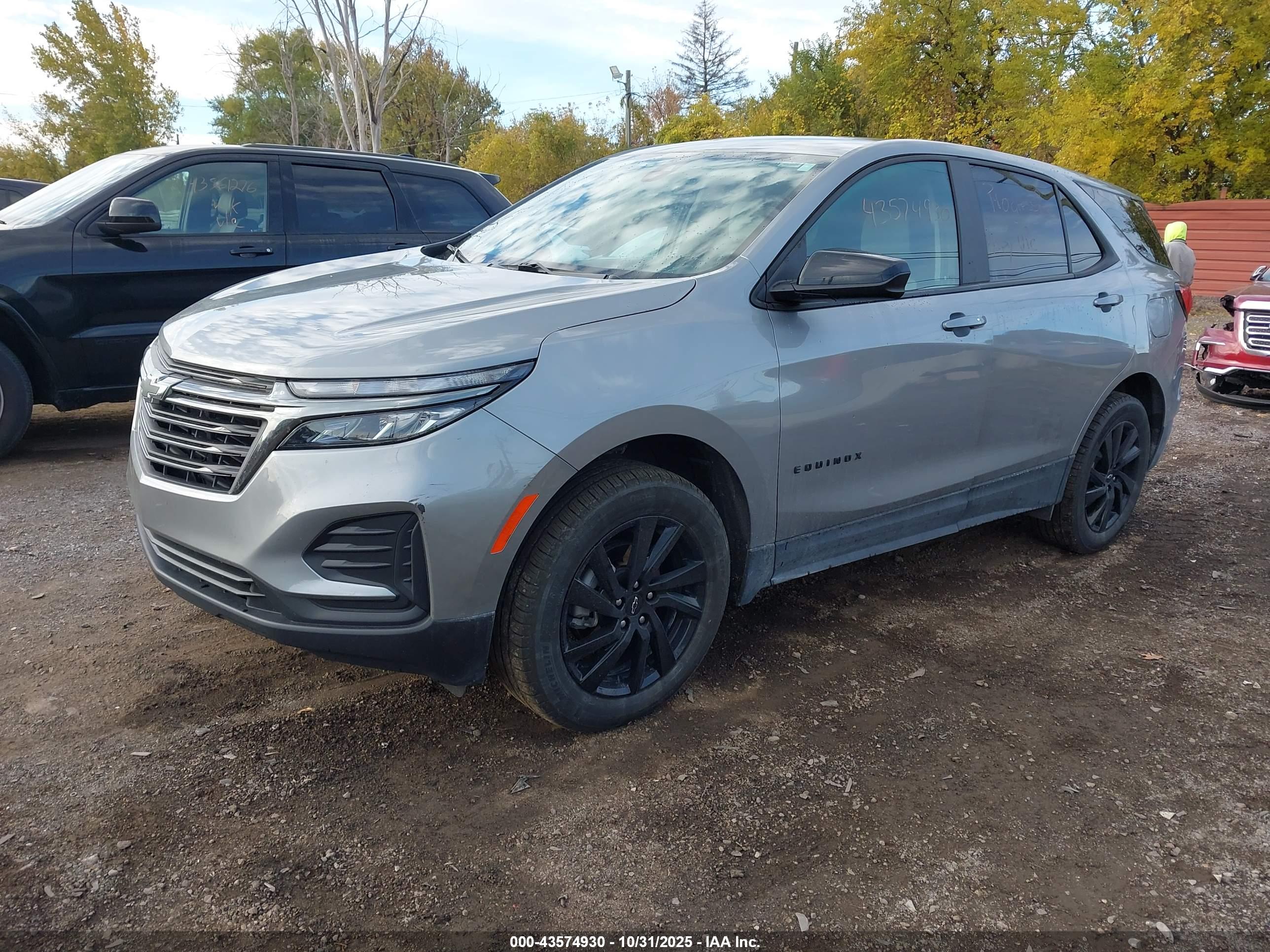 CHEVROLET EQUINOX image 2