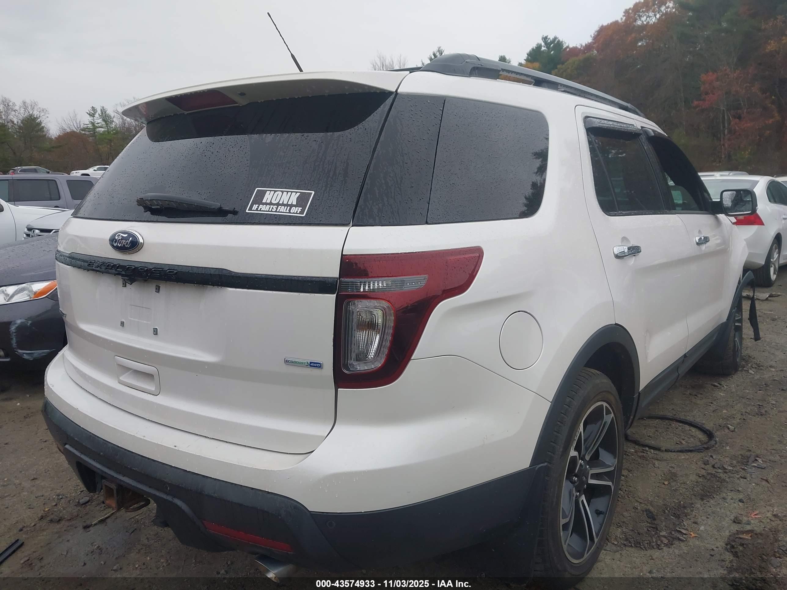 FORD EXPLORER image 4
