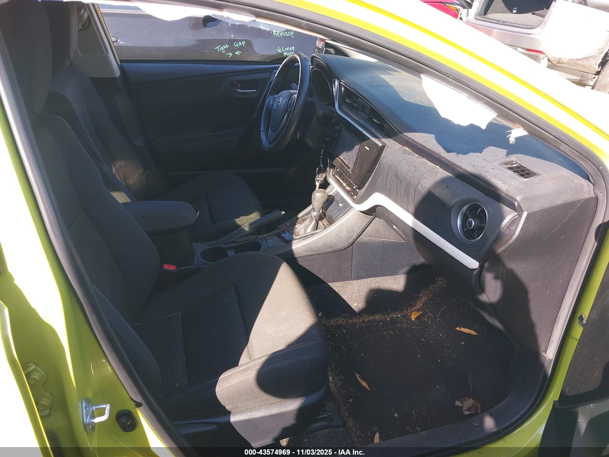 TOYOTA COROLLA image 5