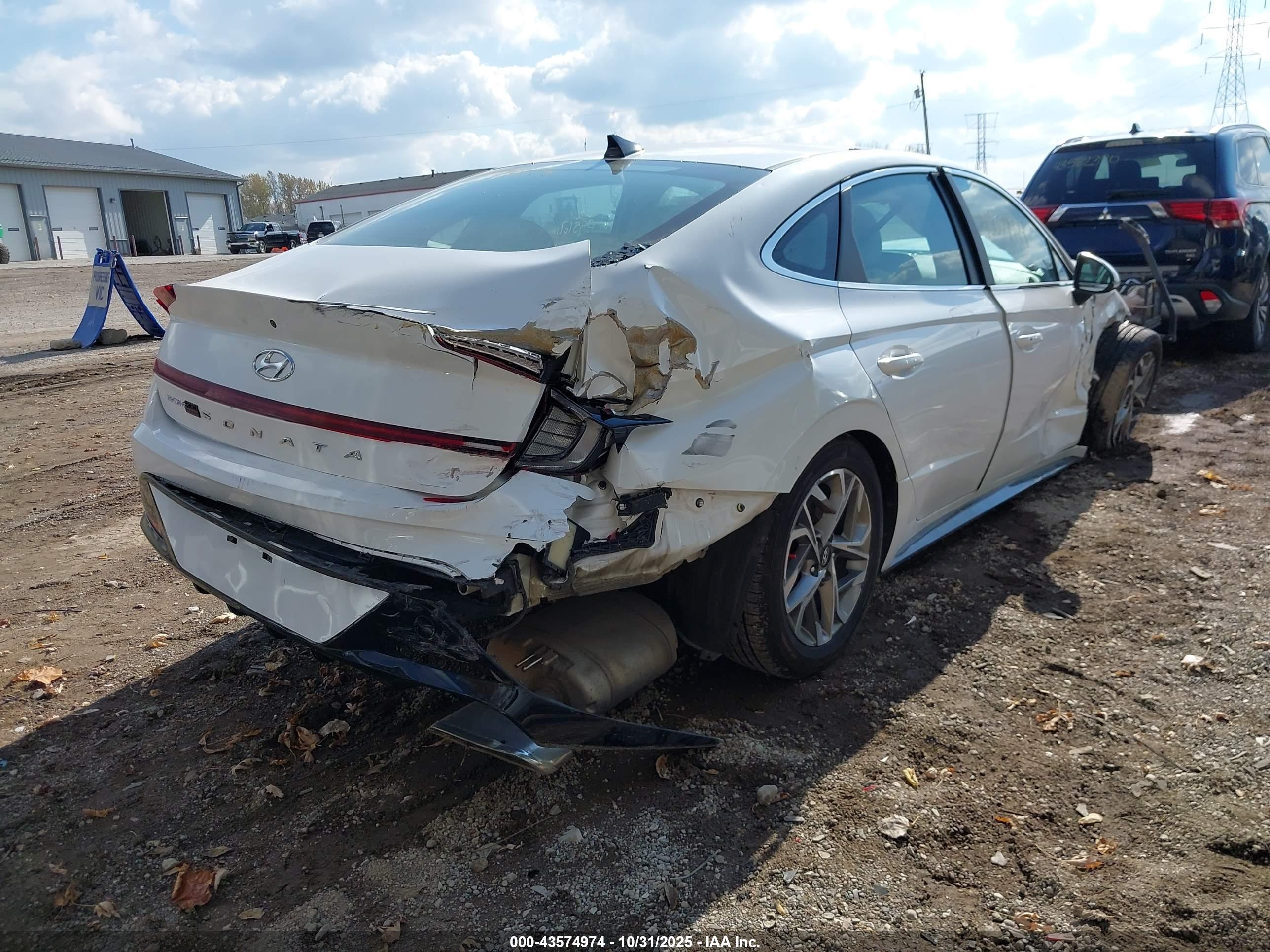 HYUNDAI SONATA image 4