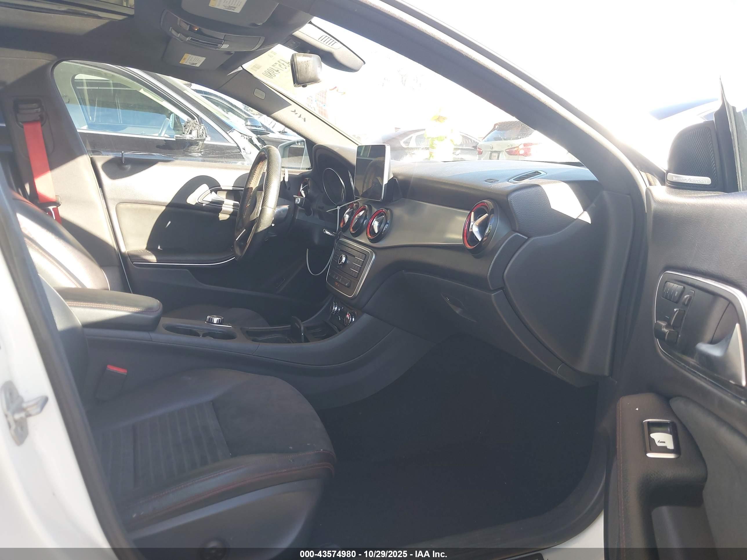 MERCEDES-BENZ CLA image 5
