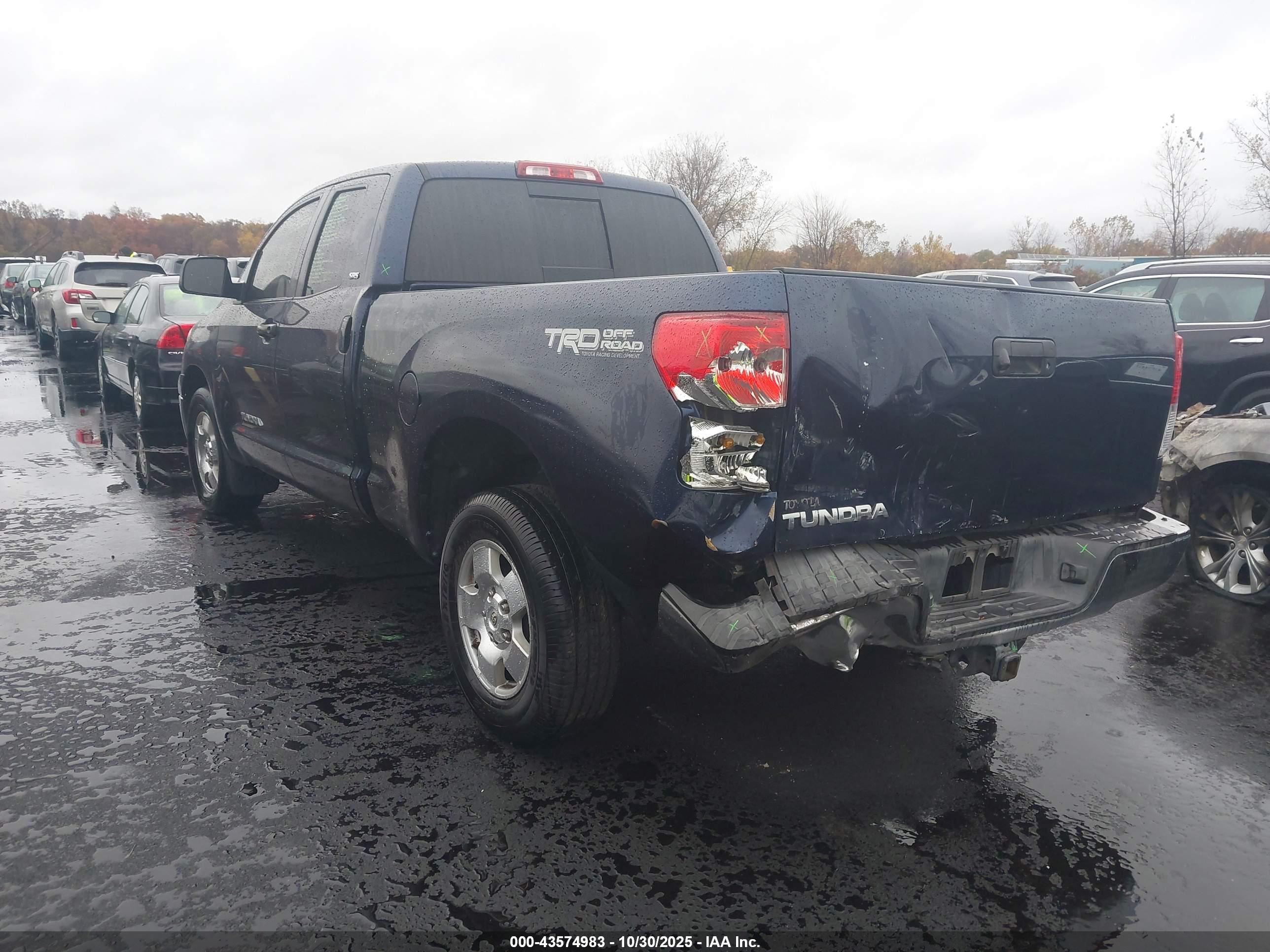TOYOTA TUNDRA image 3