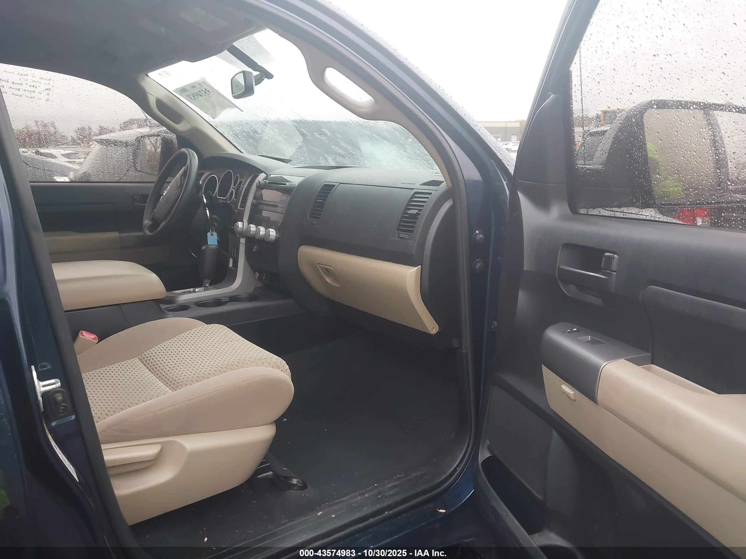 TOYOTA TUNDRA image 5