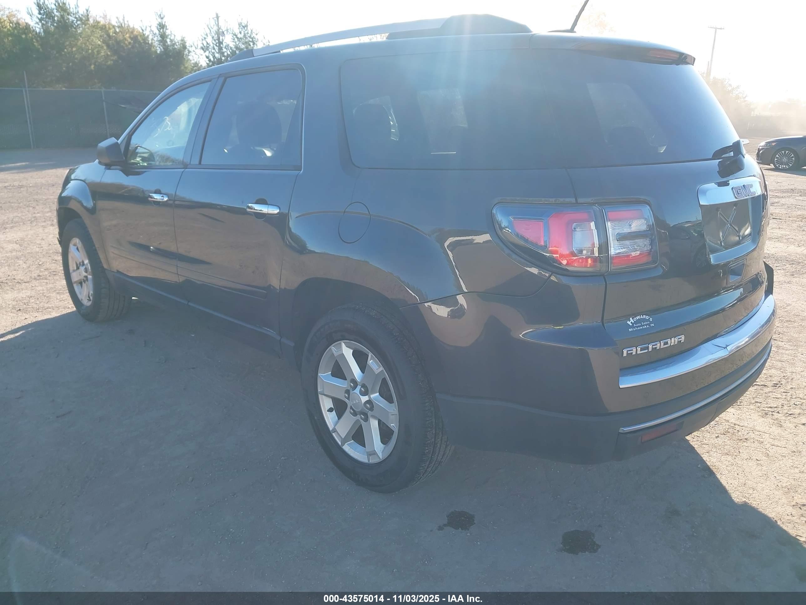GMC ACADIA image 3