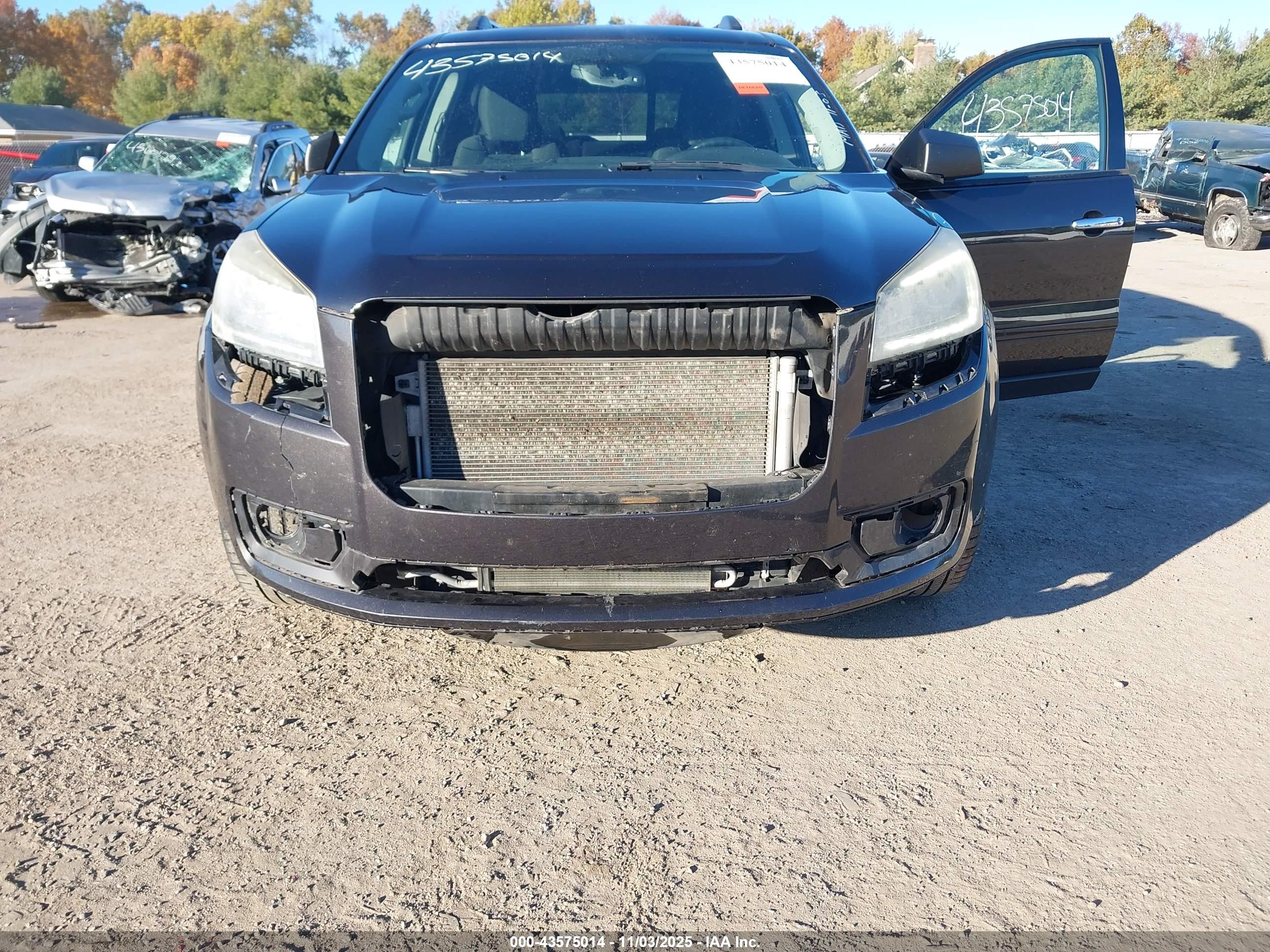 GMC ACADIA image 6