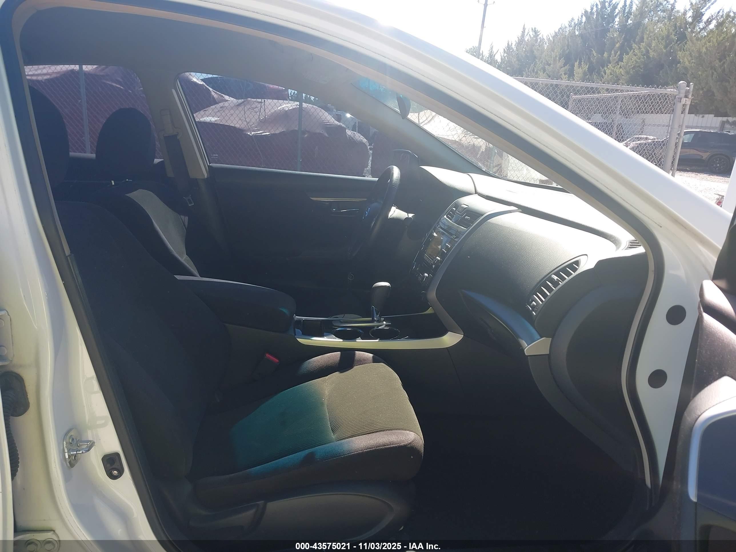 NISSAN ALTIMA image 5