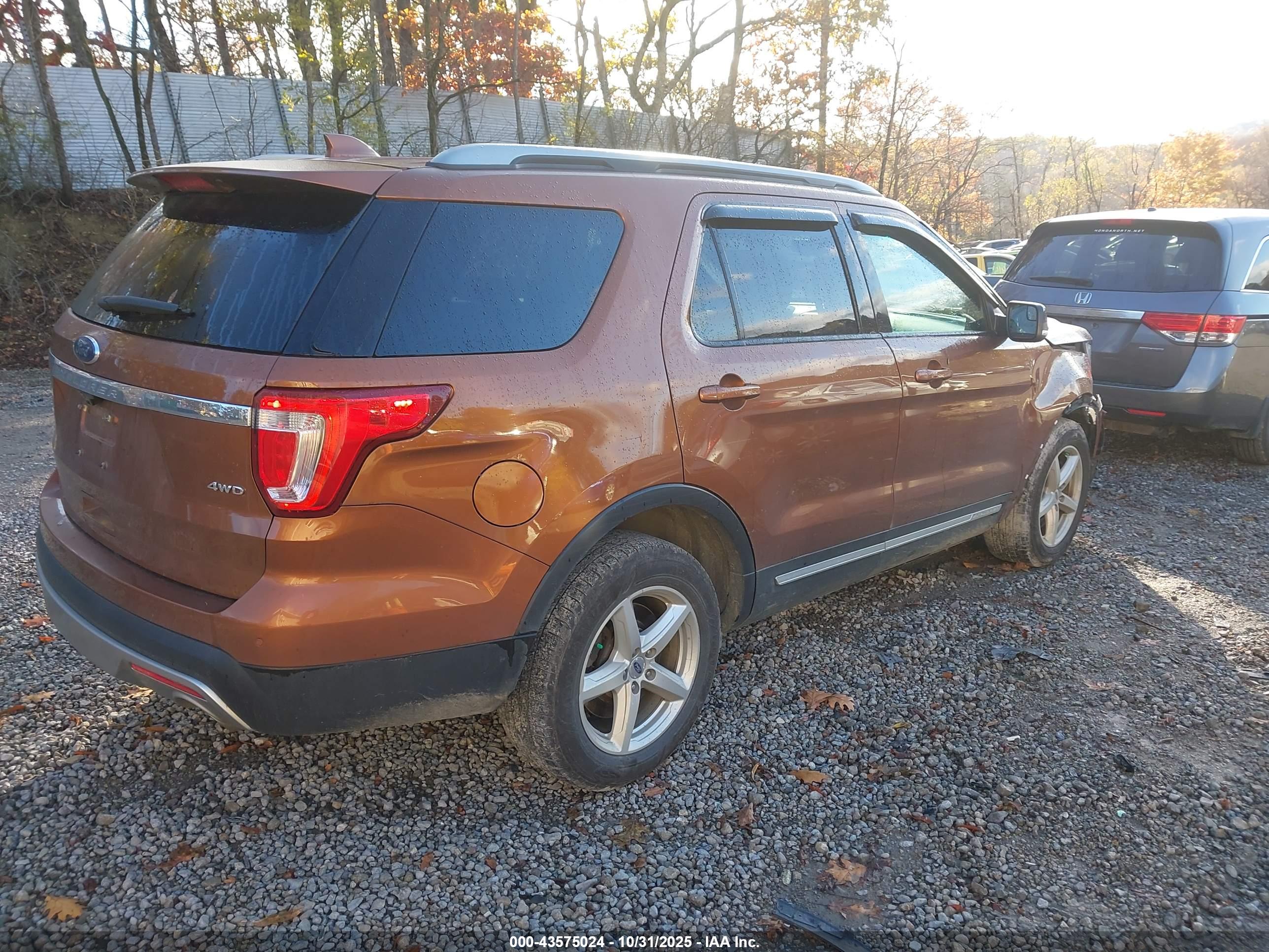 FORD EXPLORER image 4