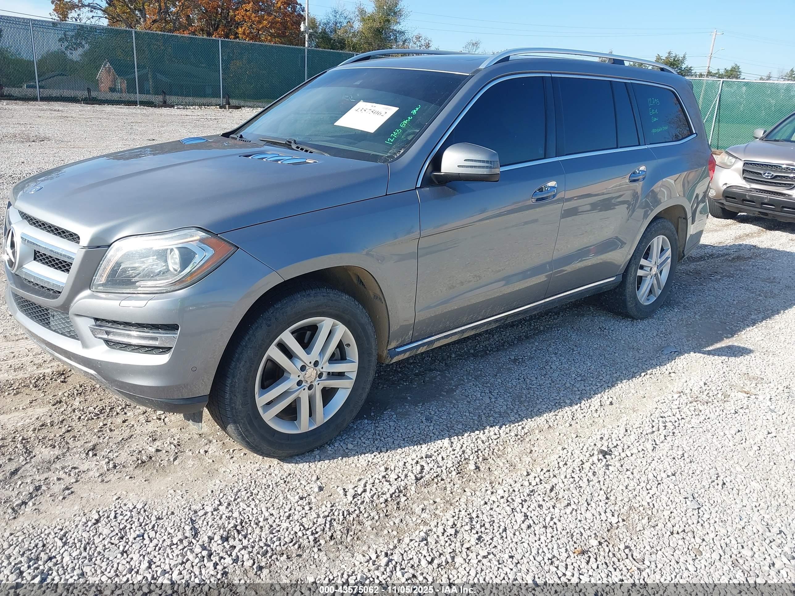 MERCEDES-BENZ GL image 2