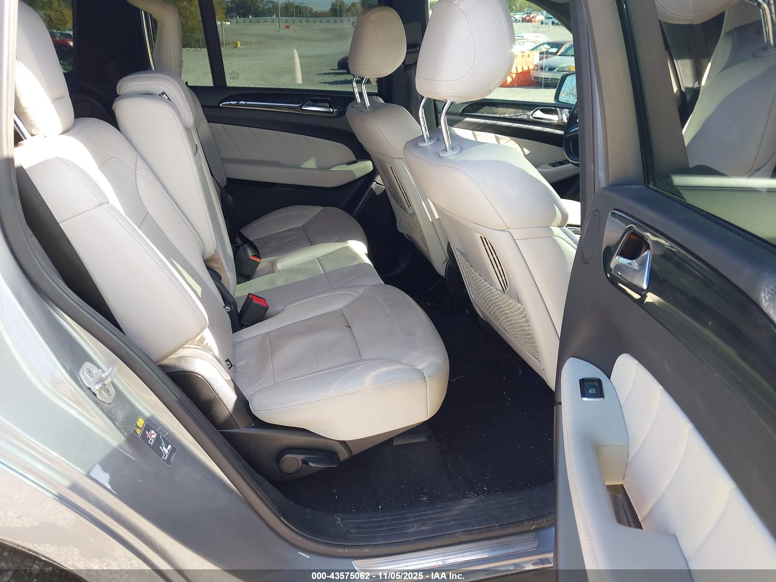 MERCEDES-BENZ GL image 8