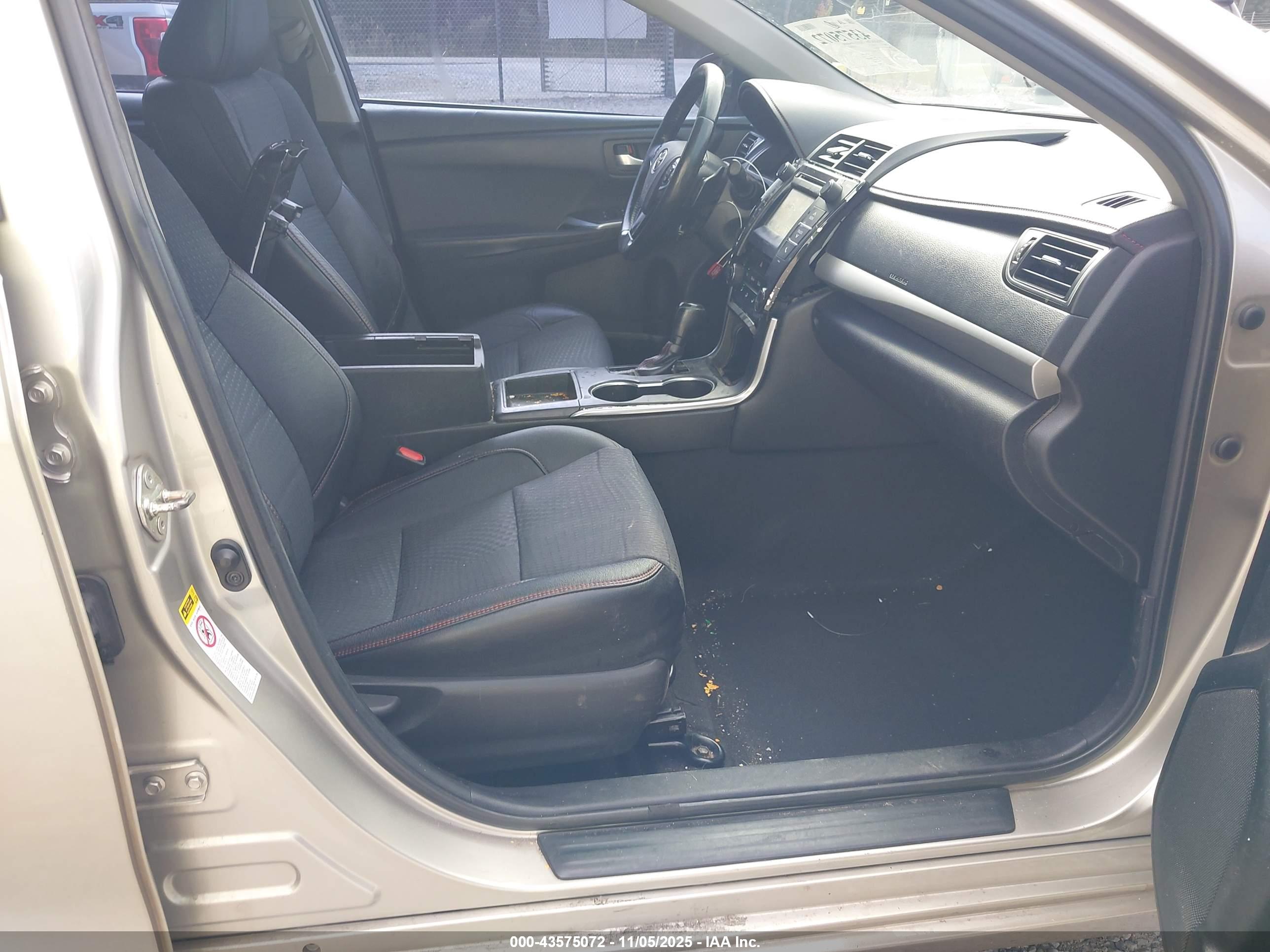 TOYOTA CAMRY image 5