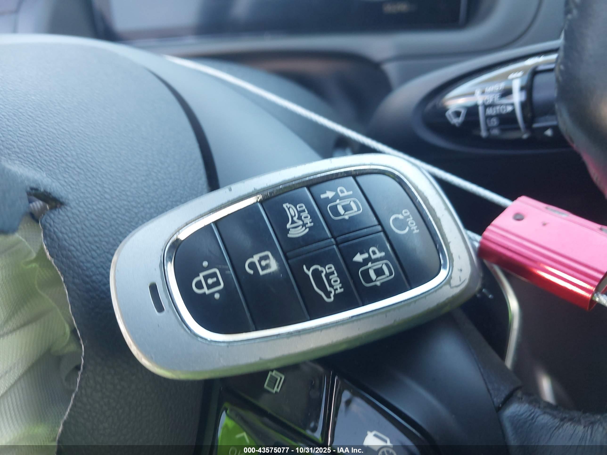 HYUNDAI TUCSON image 11