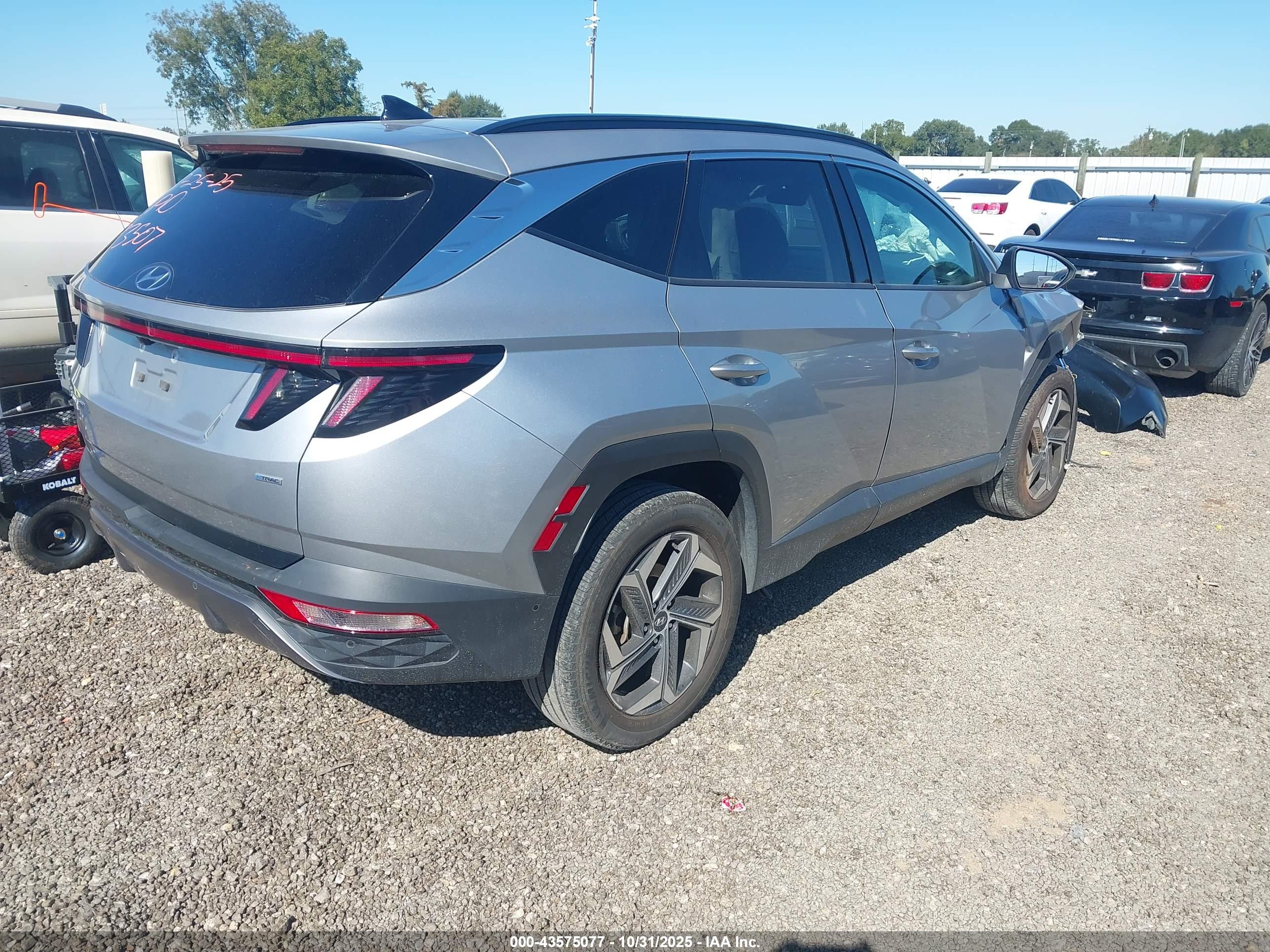 HYUNDAI TUCSON image 4