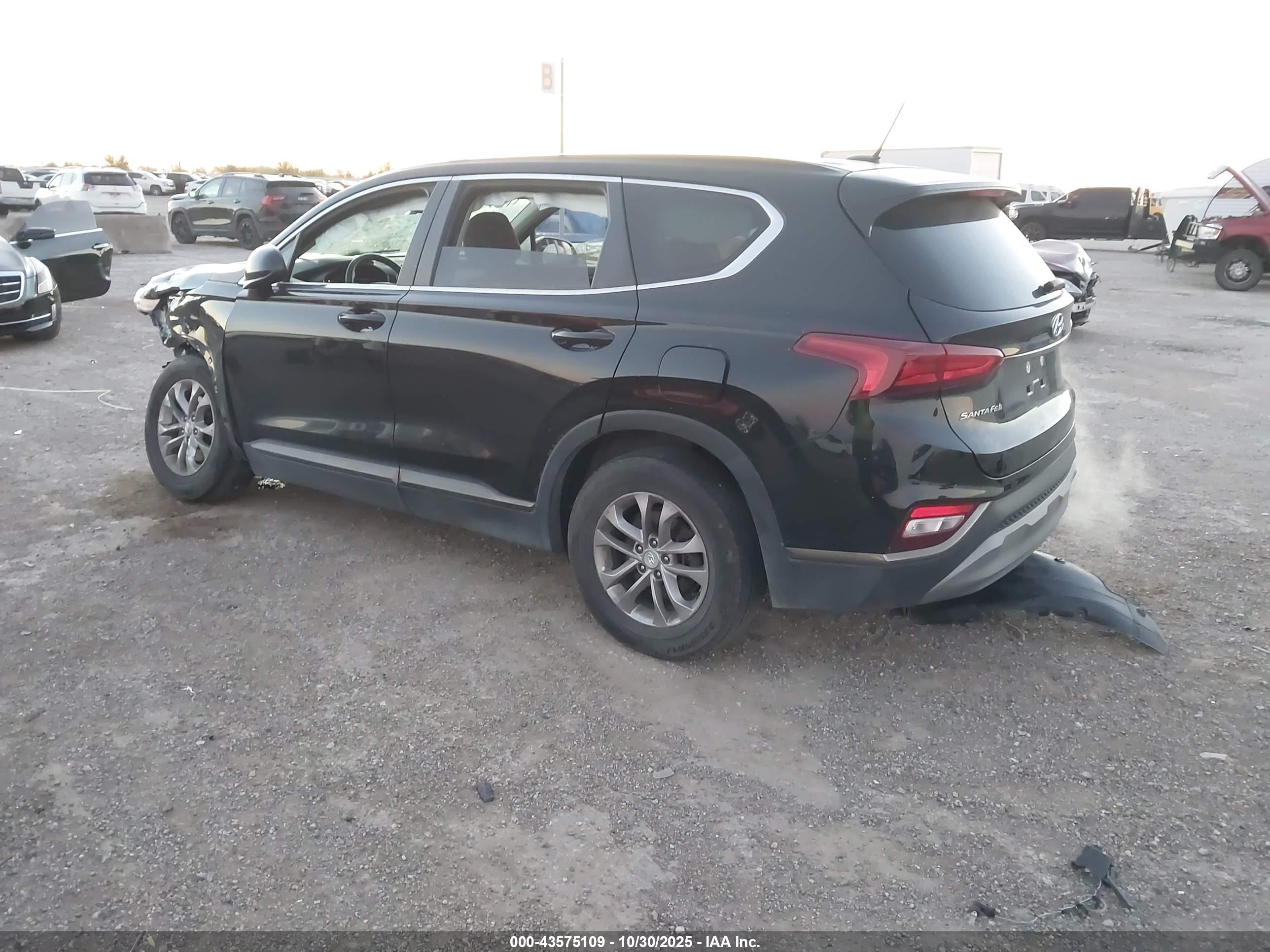 HYUNDAI SANTA image 3