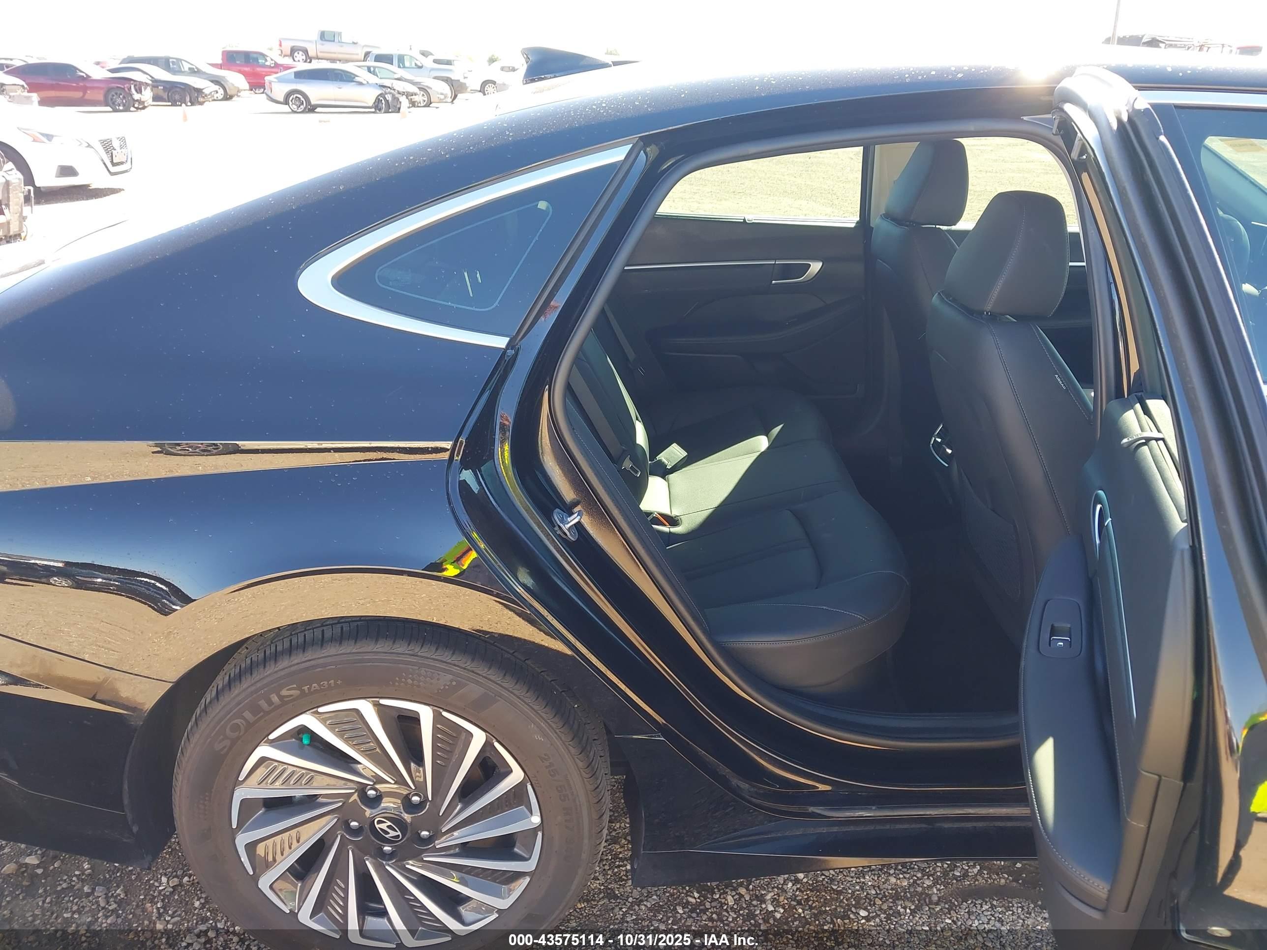 HYUNDAI SONATA image 8