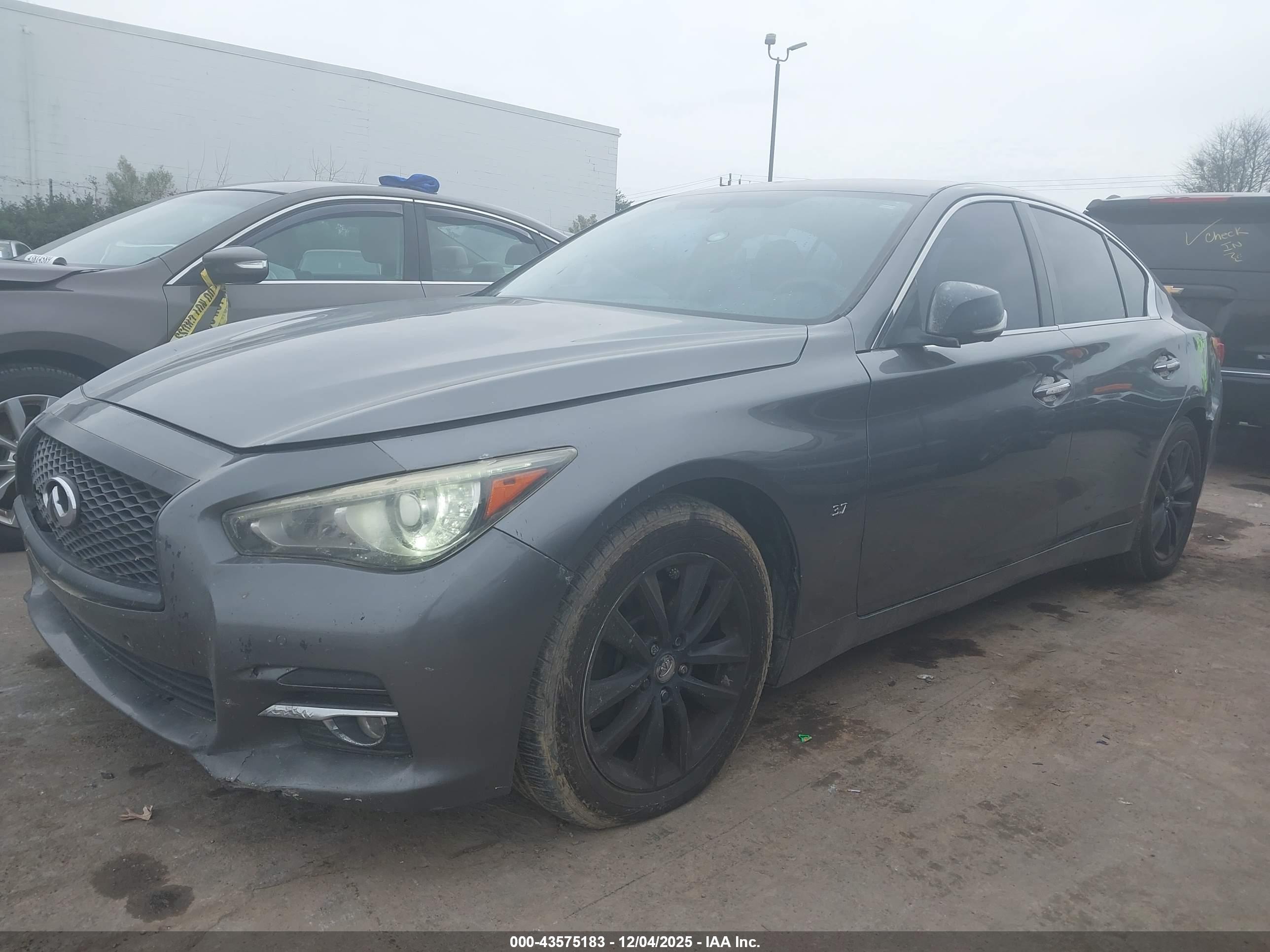 INFINITI Q50 image 2