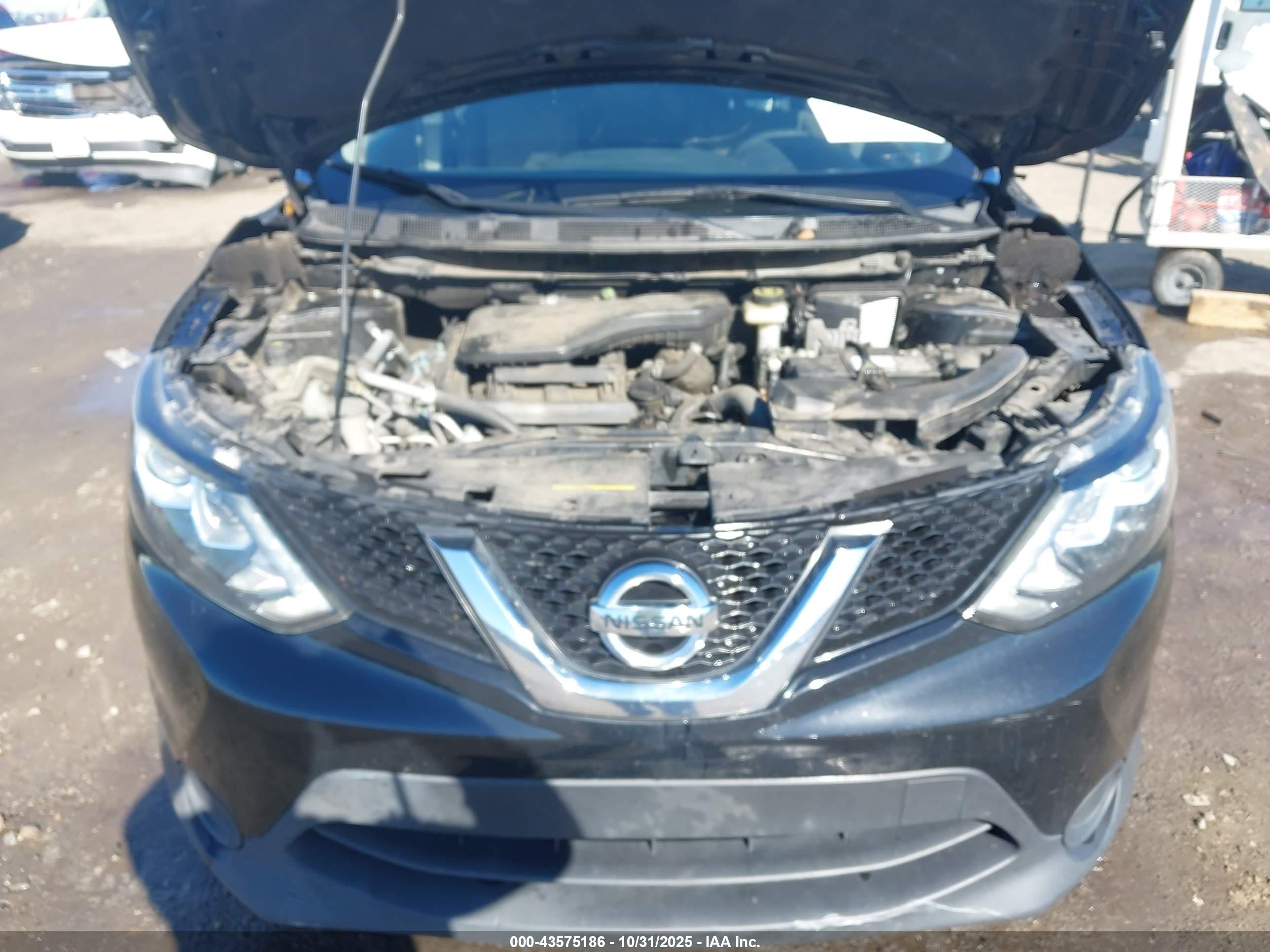 NISSAN ROGUE image 10
