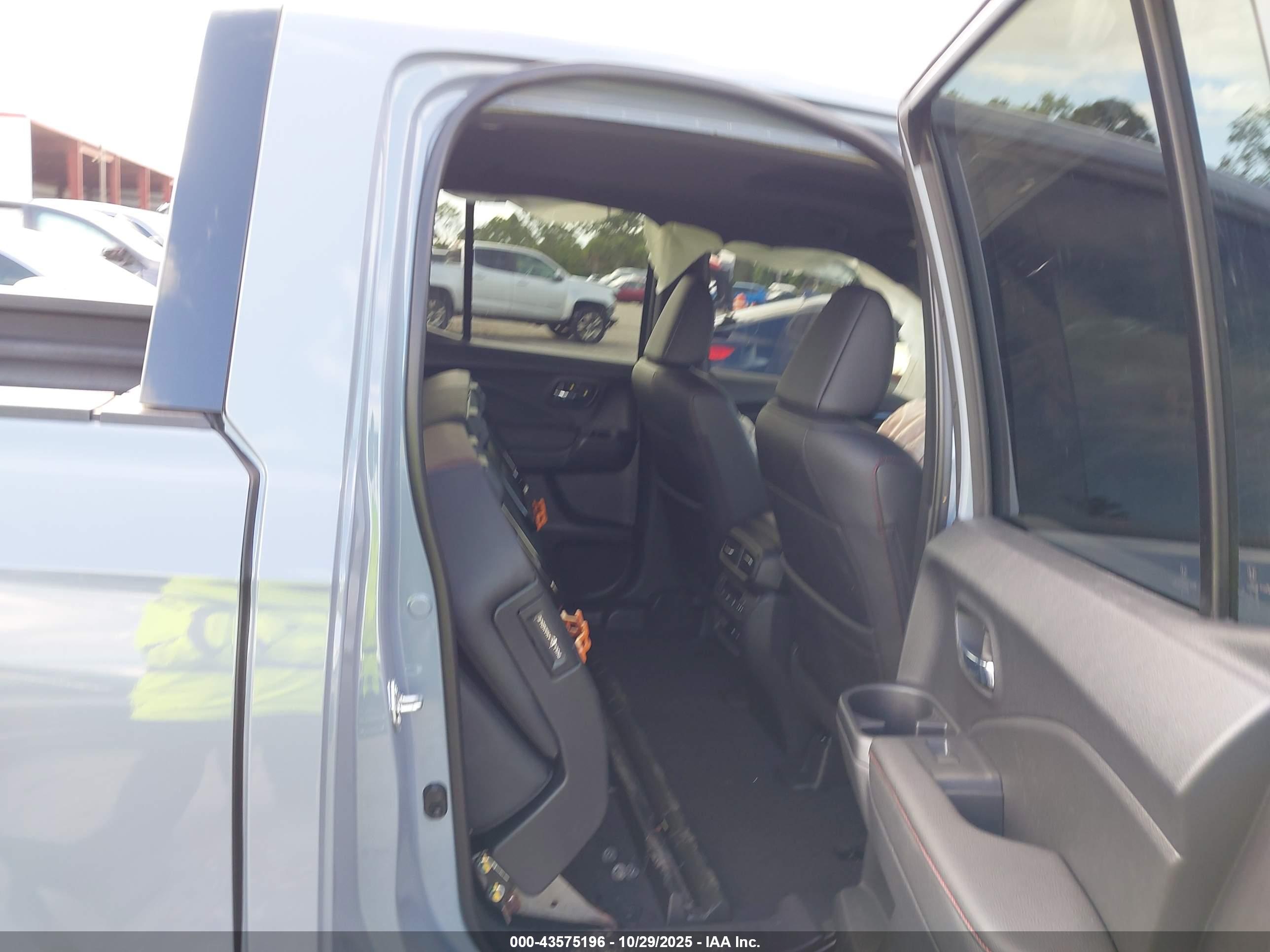 HONDA RIDGELINE image 8