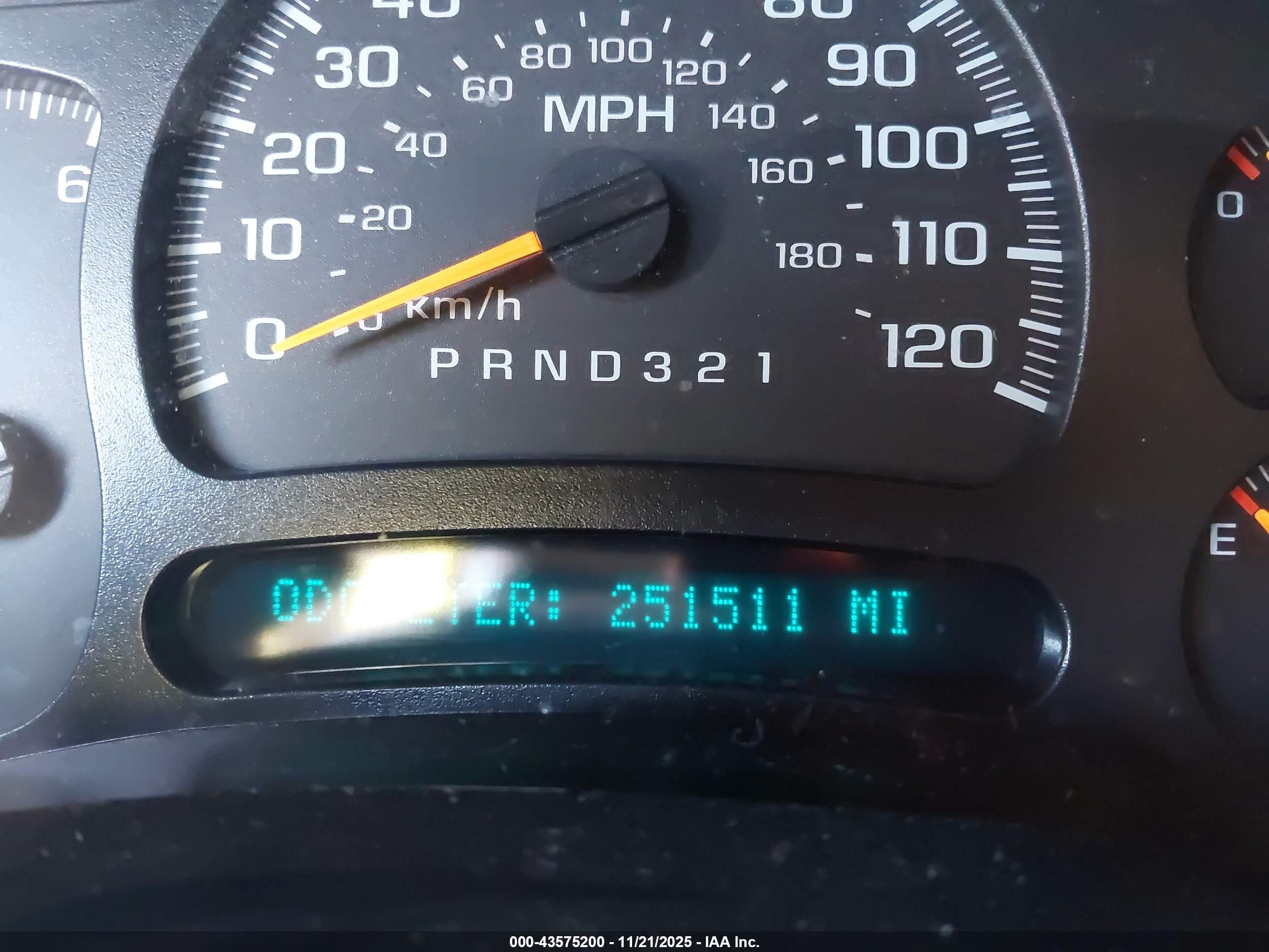 CHEVROLET SILVERADO image 7