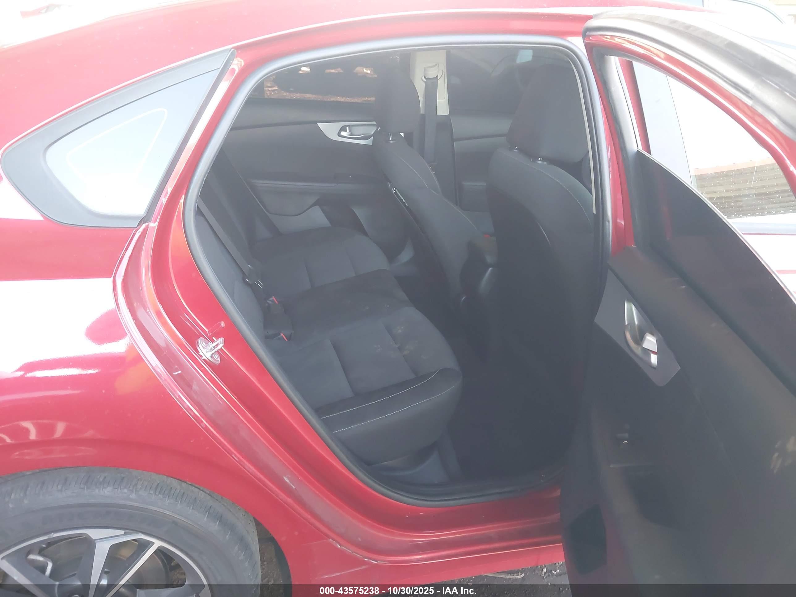 KIA FORTE image 8
