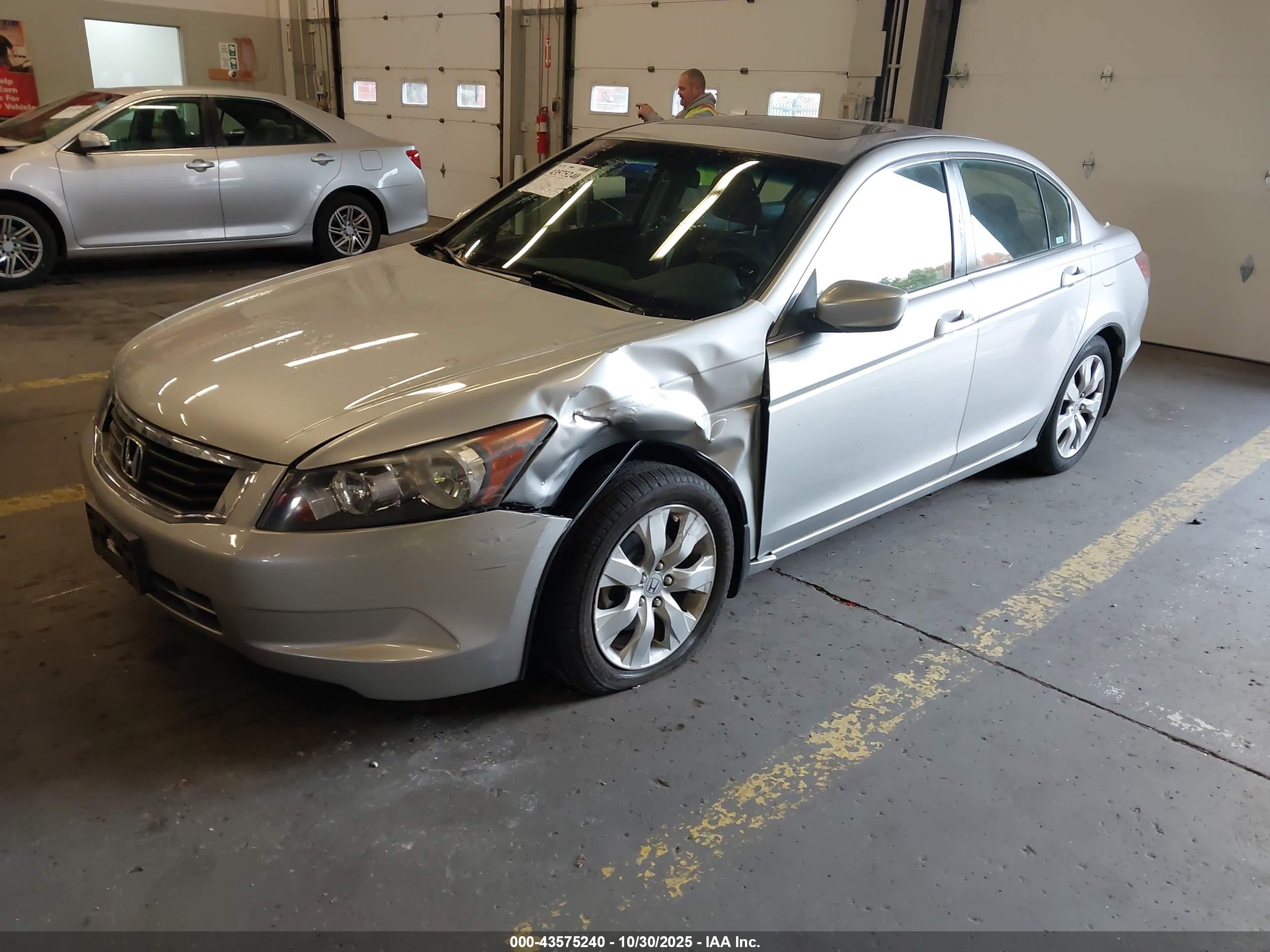 HONDA ACCORD image 2