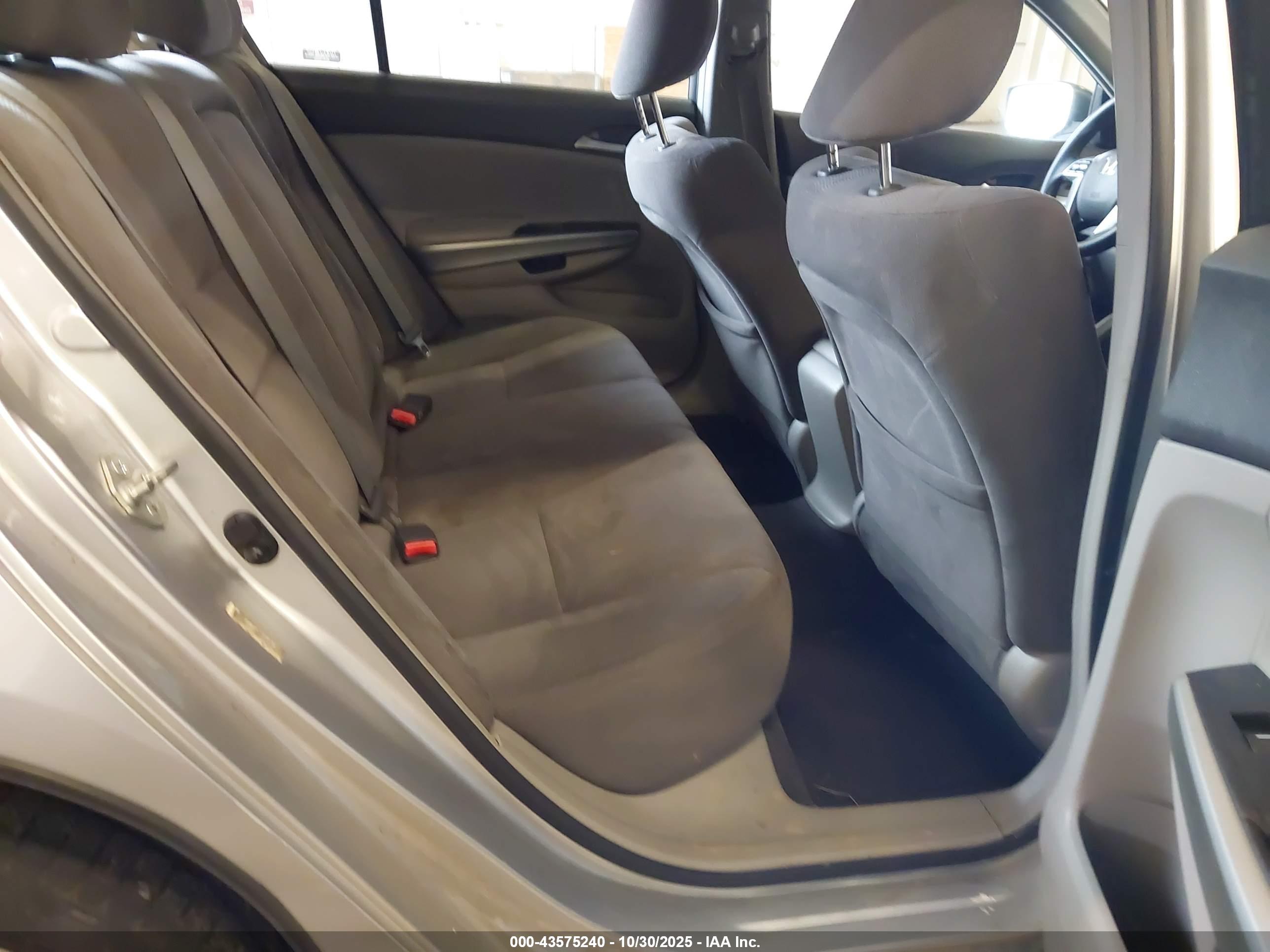 HONDA ACCORD image 8