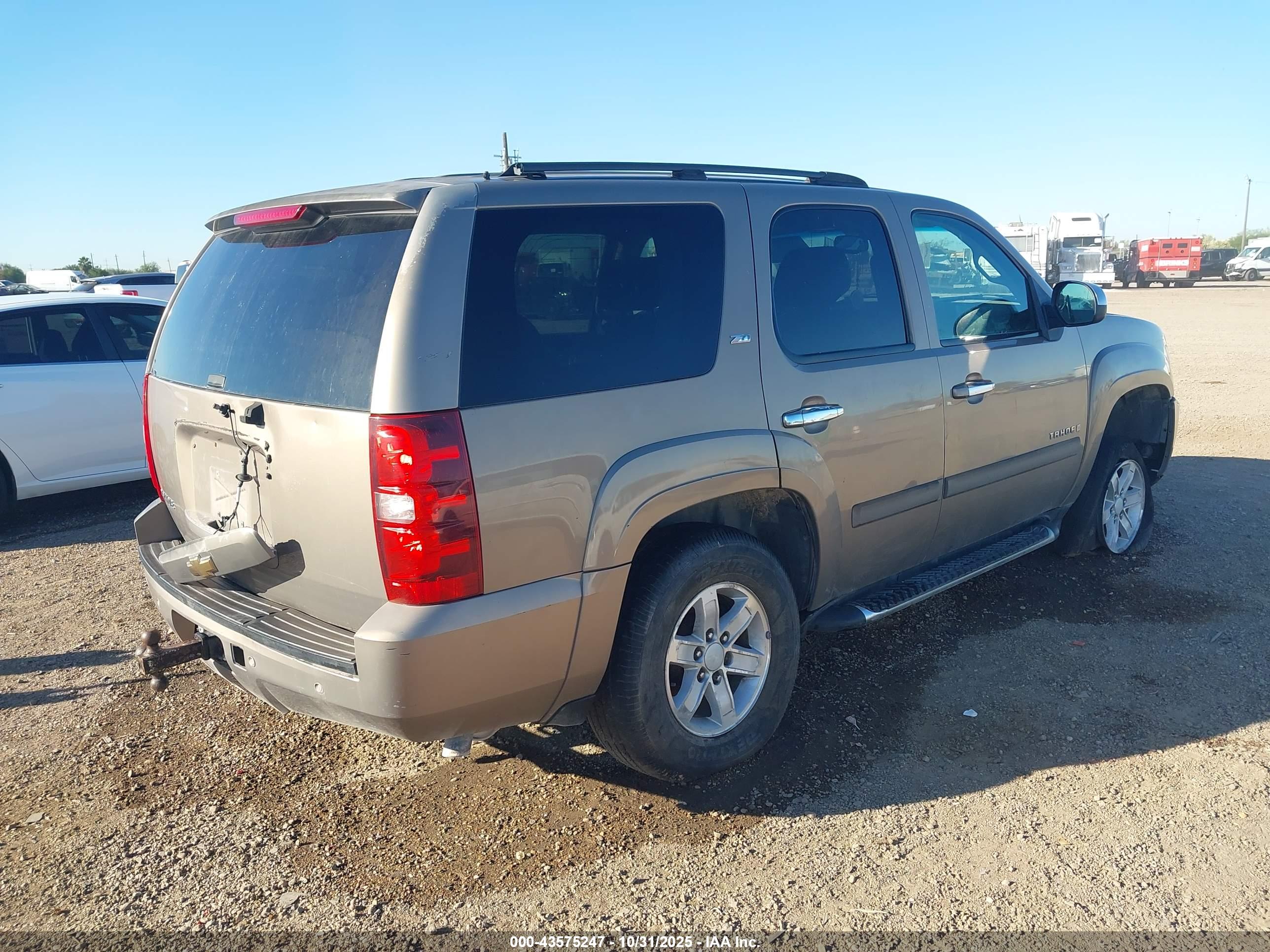 CHEVROLET TAHOE image 4