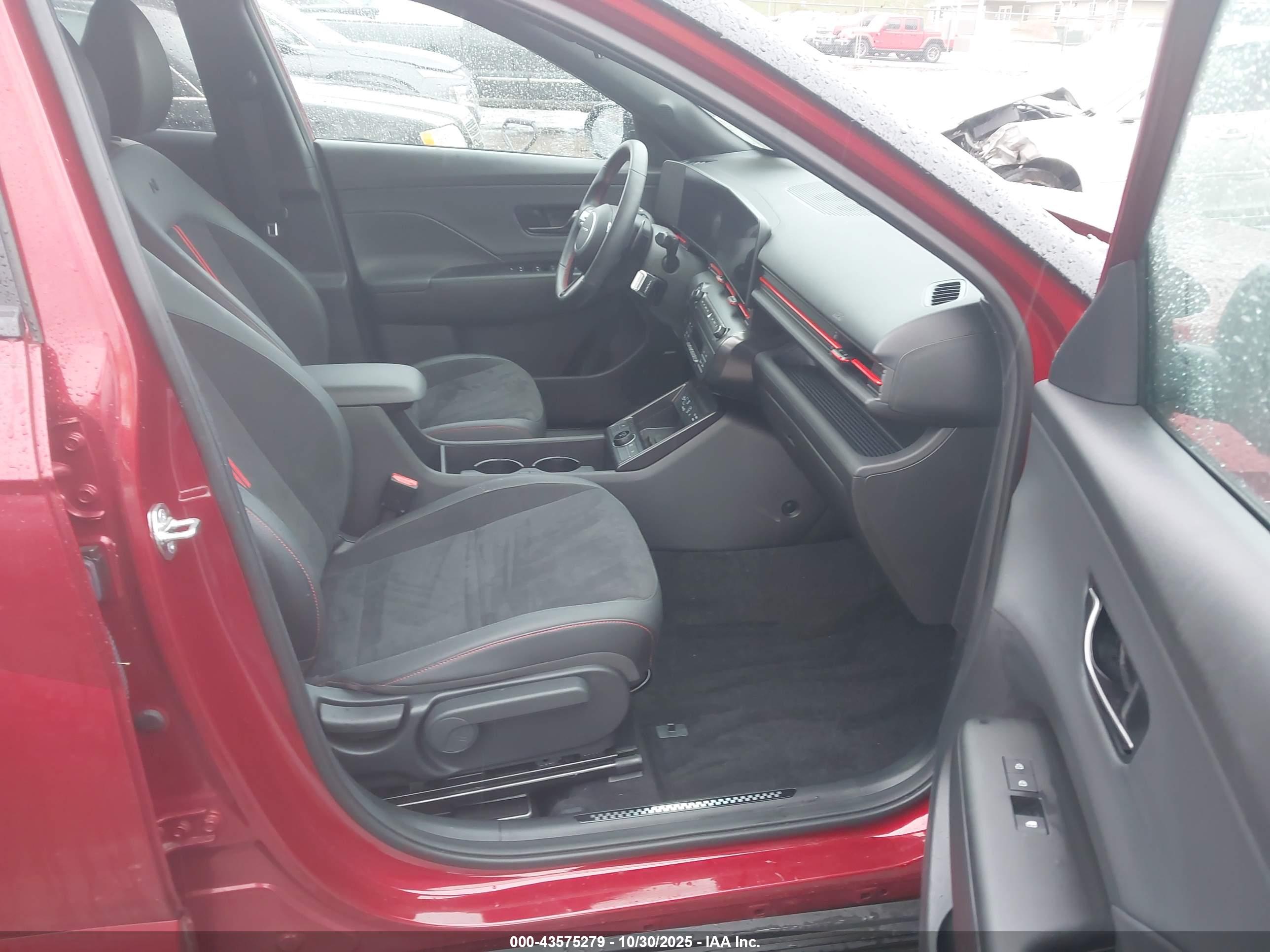 HYUNDAI KONA image 5