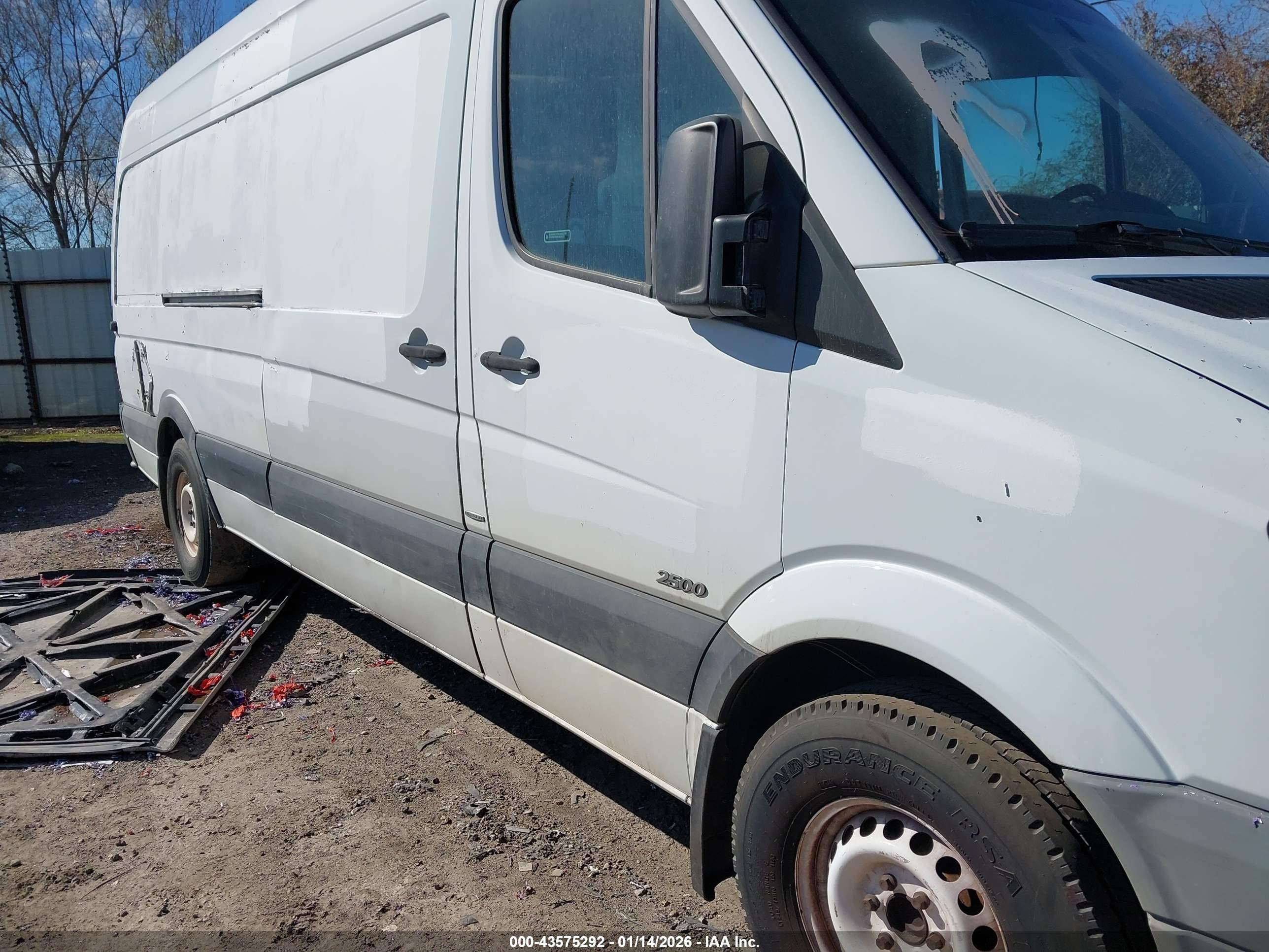 MERCEDES-BENZ SPRINTER image 6