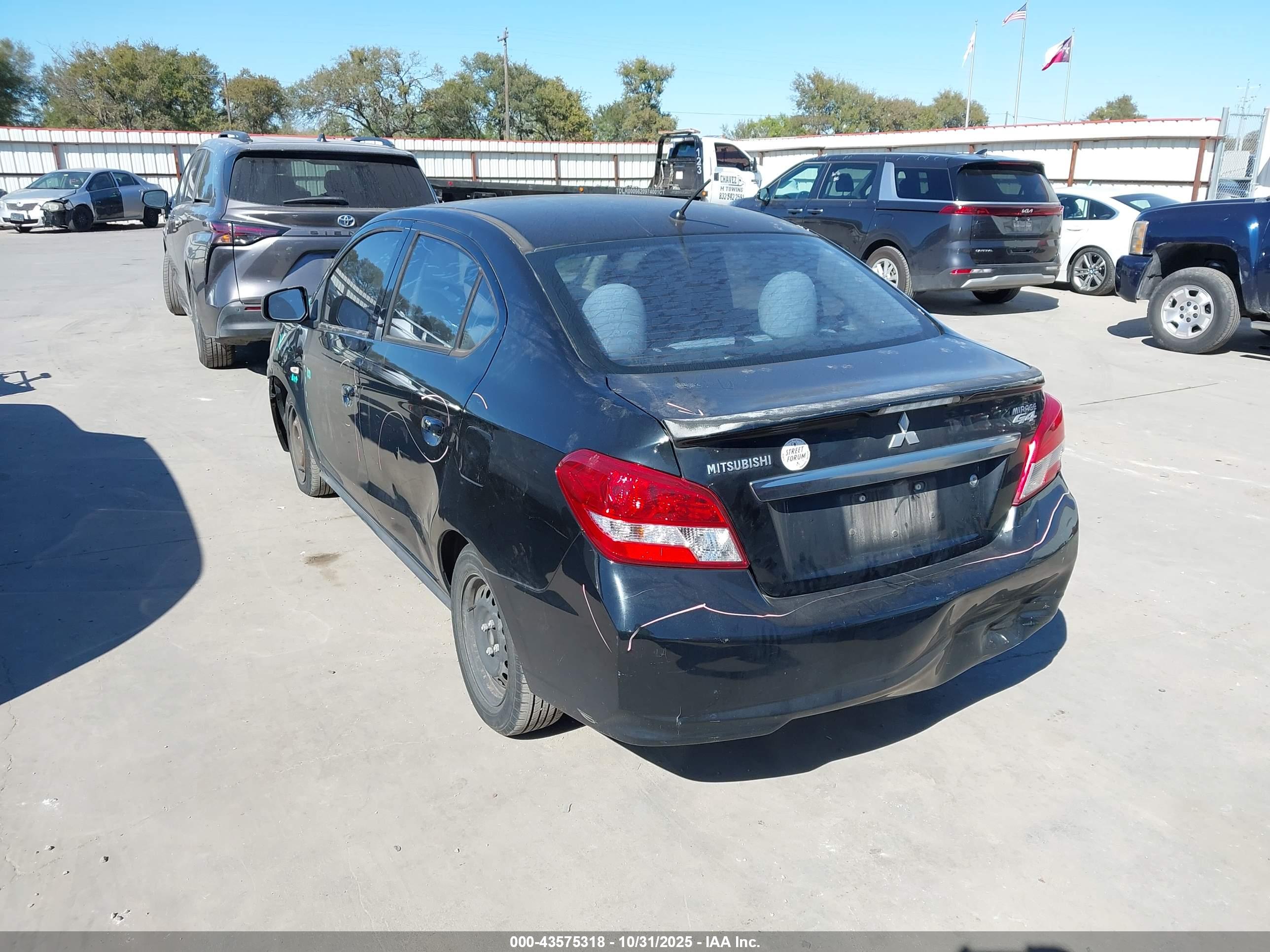 MITSUBISHI MIRAGE image 3