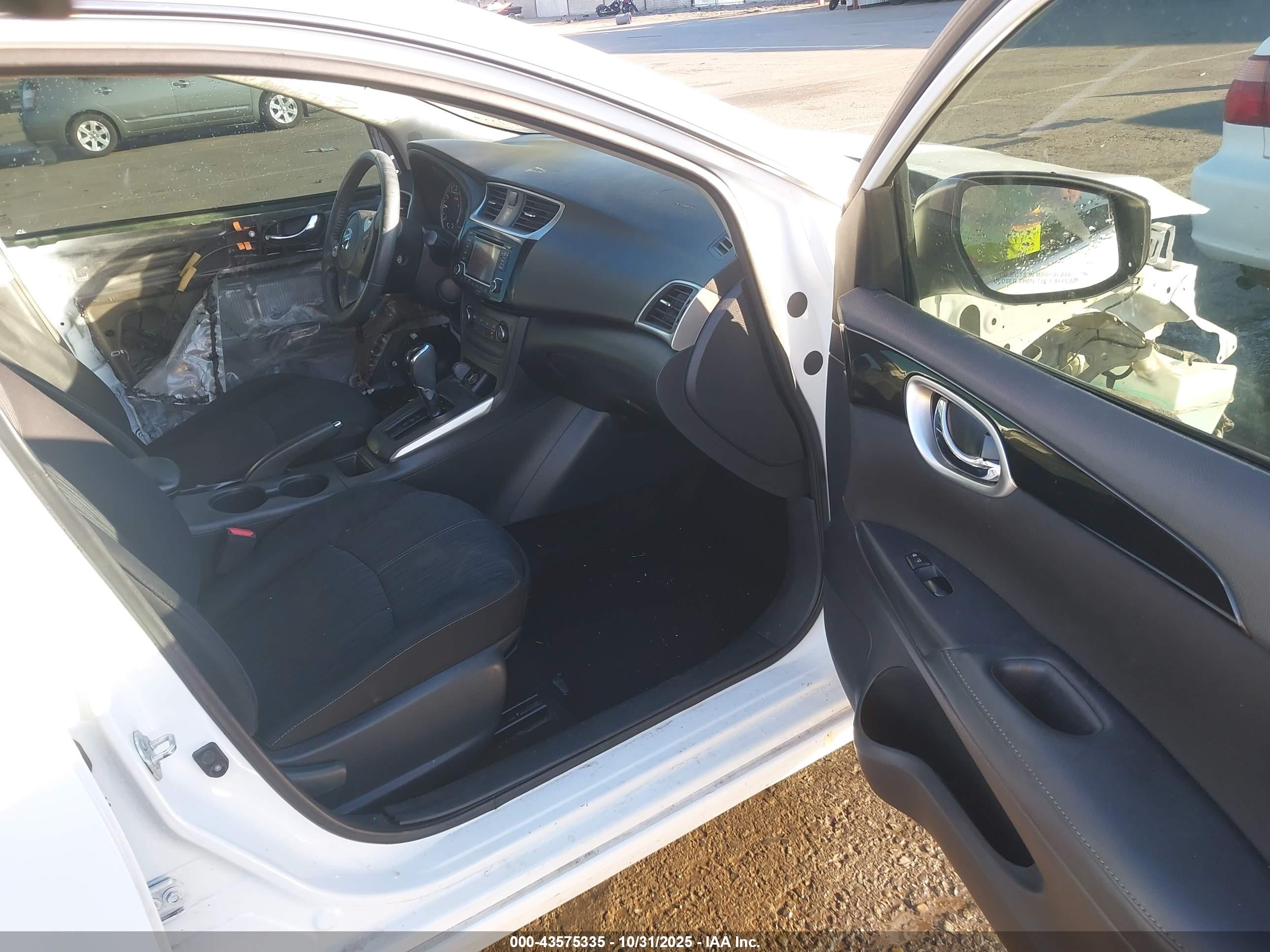 NISSAN SENTRA image 5