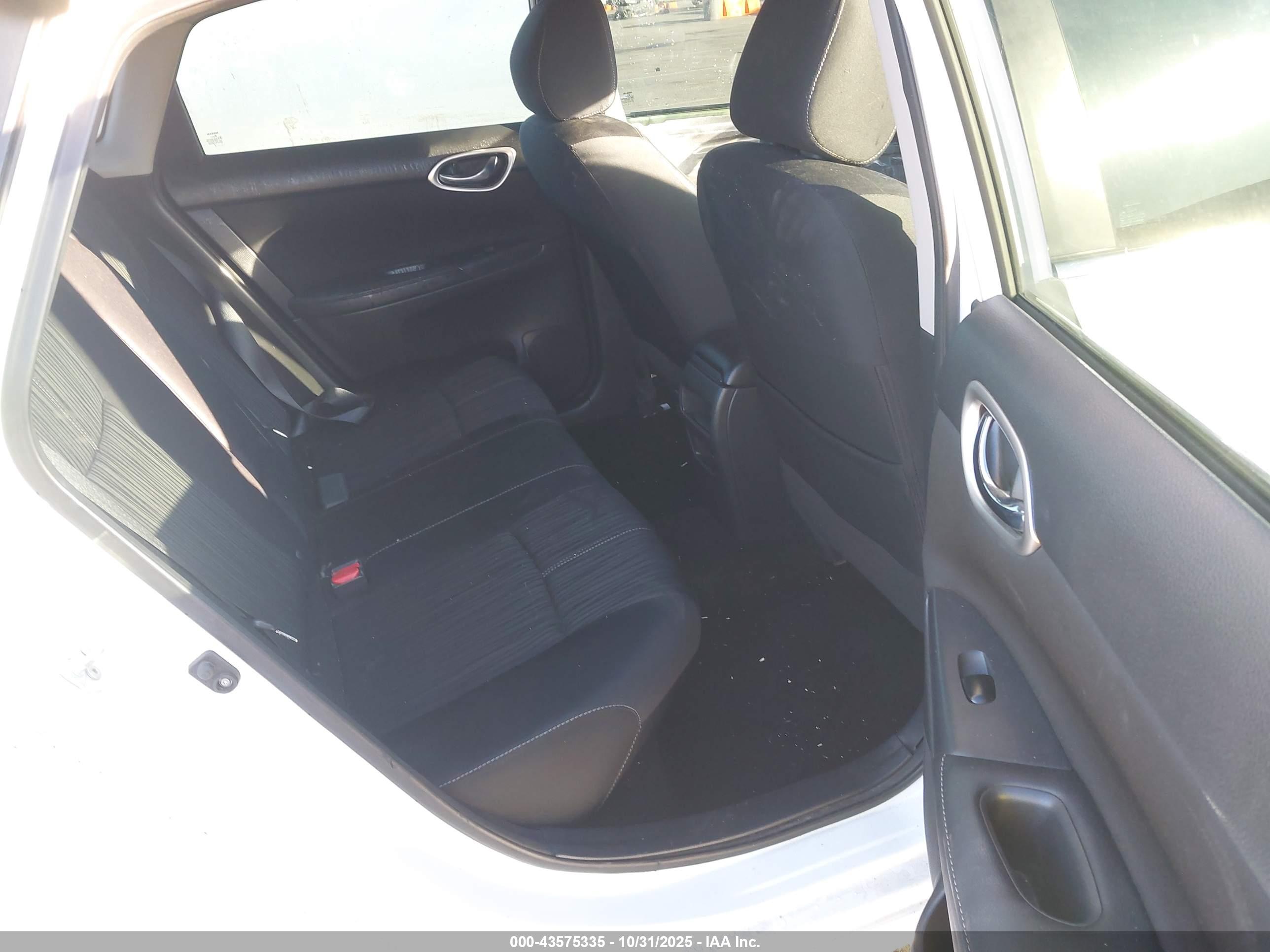 NISSAN SENTRA image 8