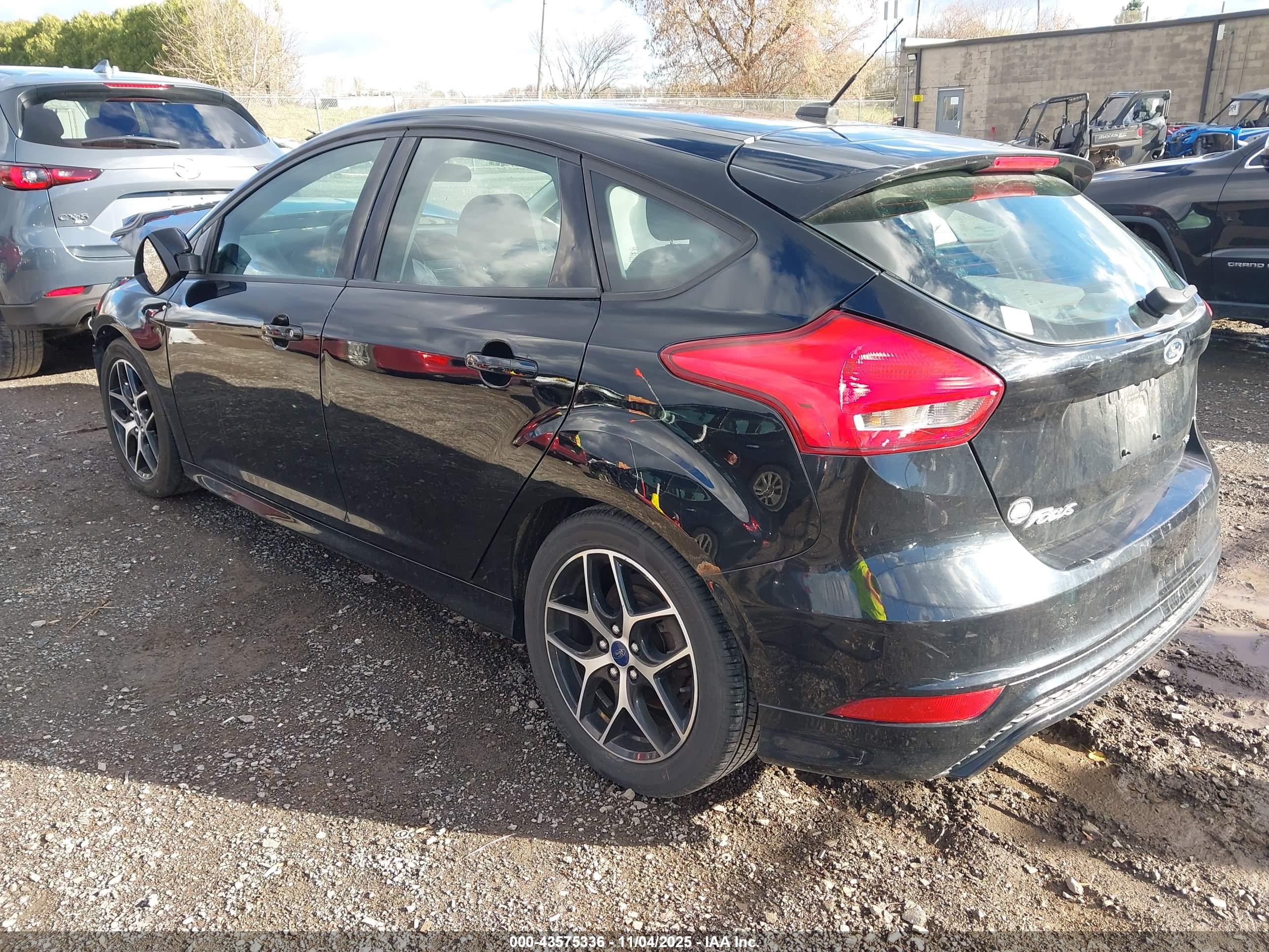 FORD FOCUS image 3