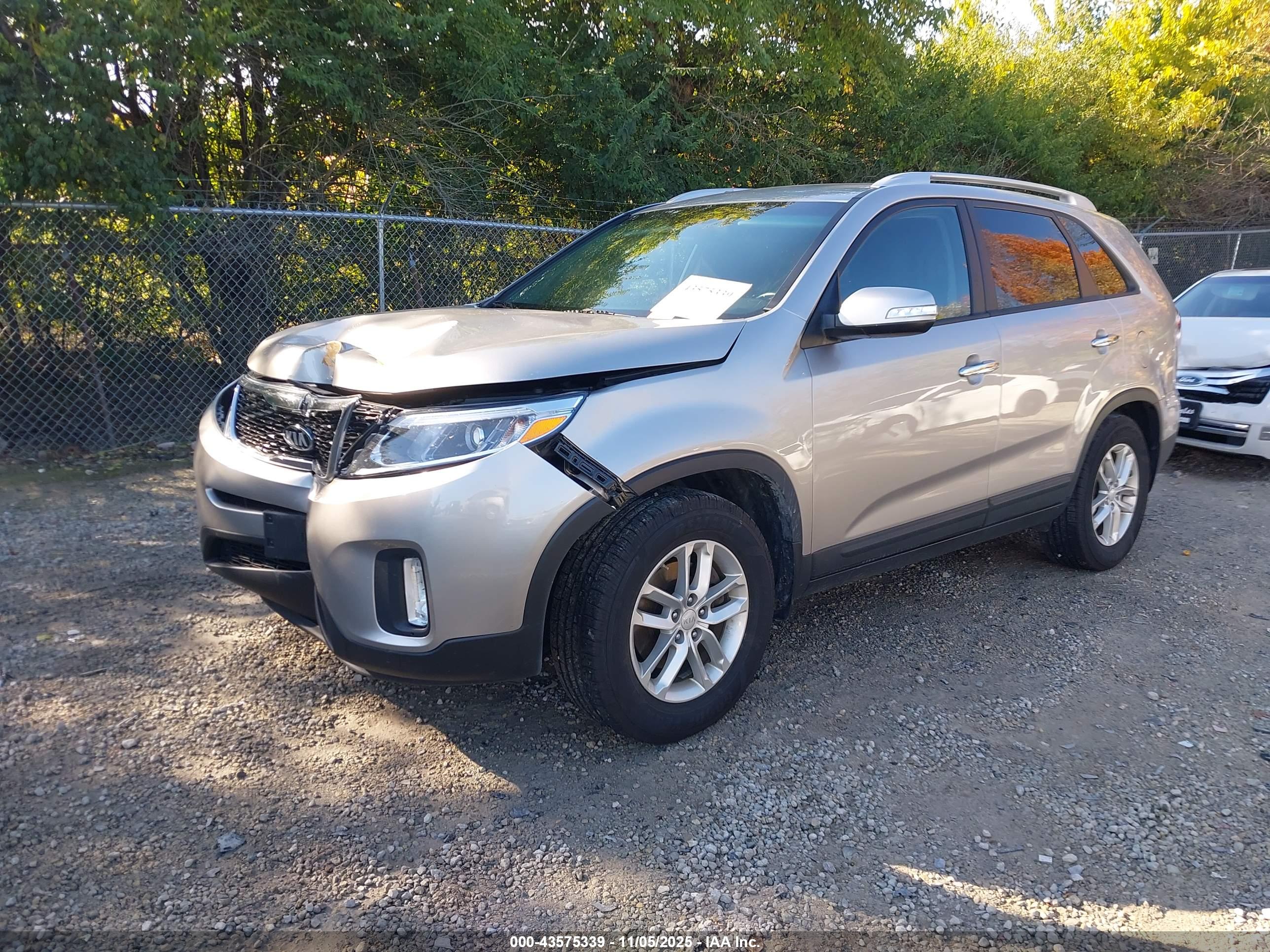 KIA SORENTO image 2