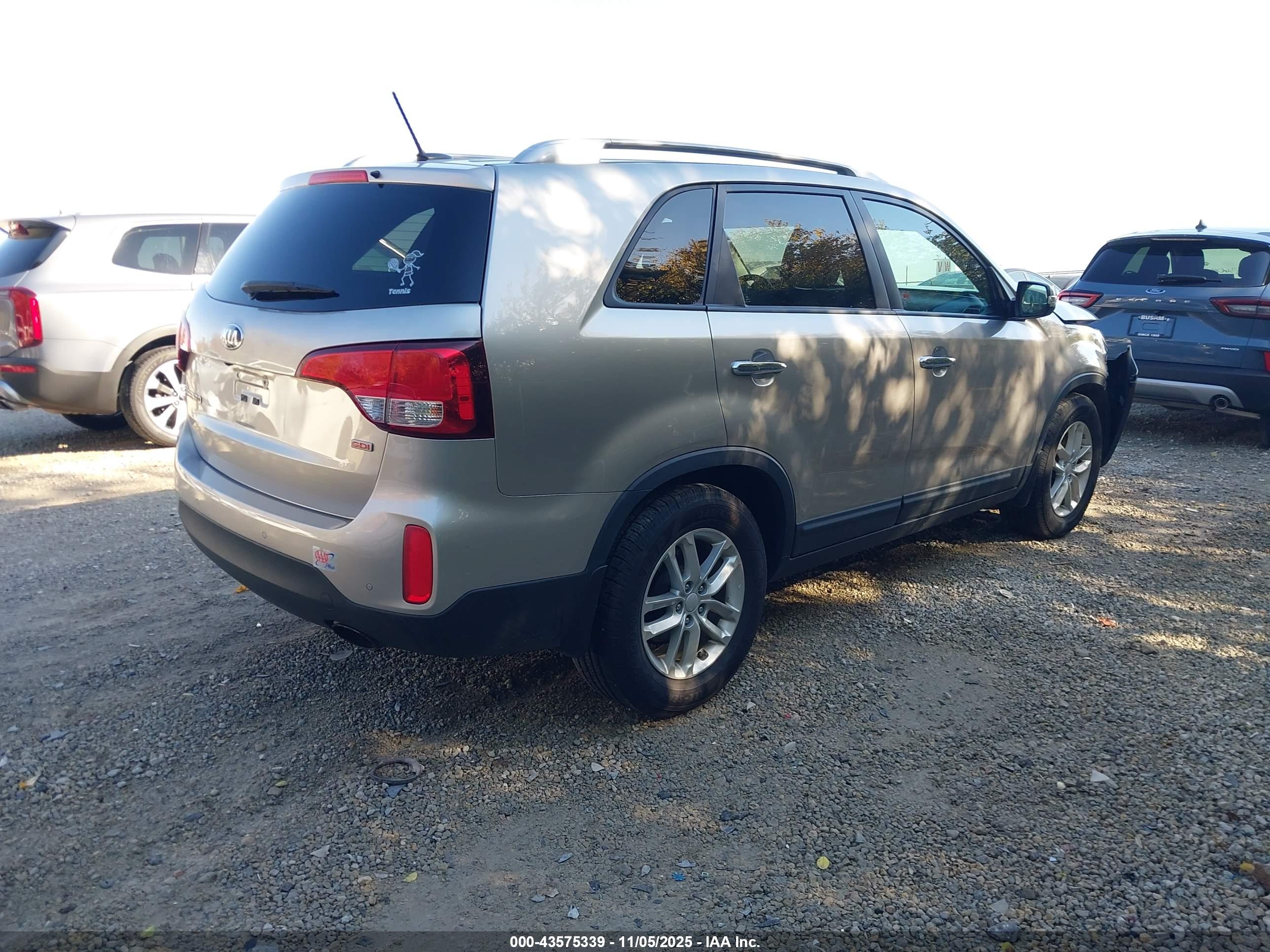 KIA SORENTO image 4