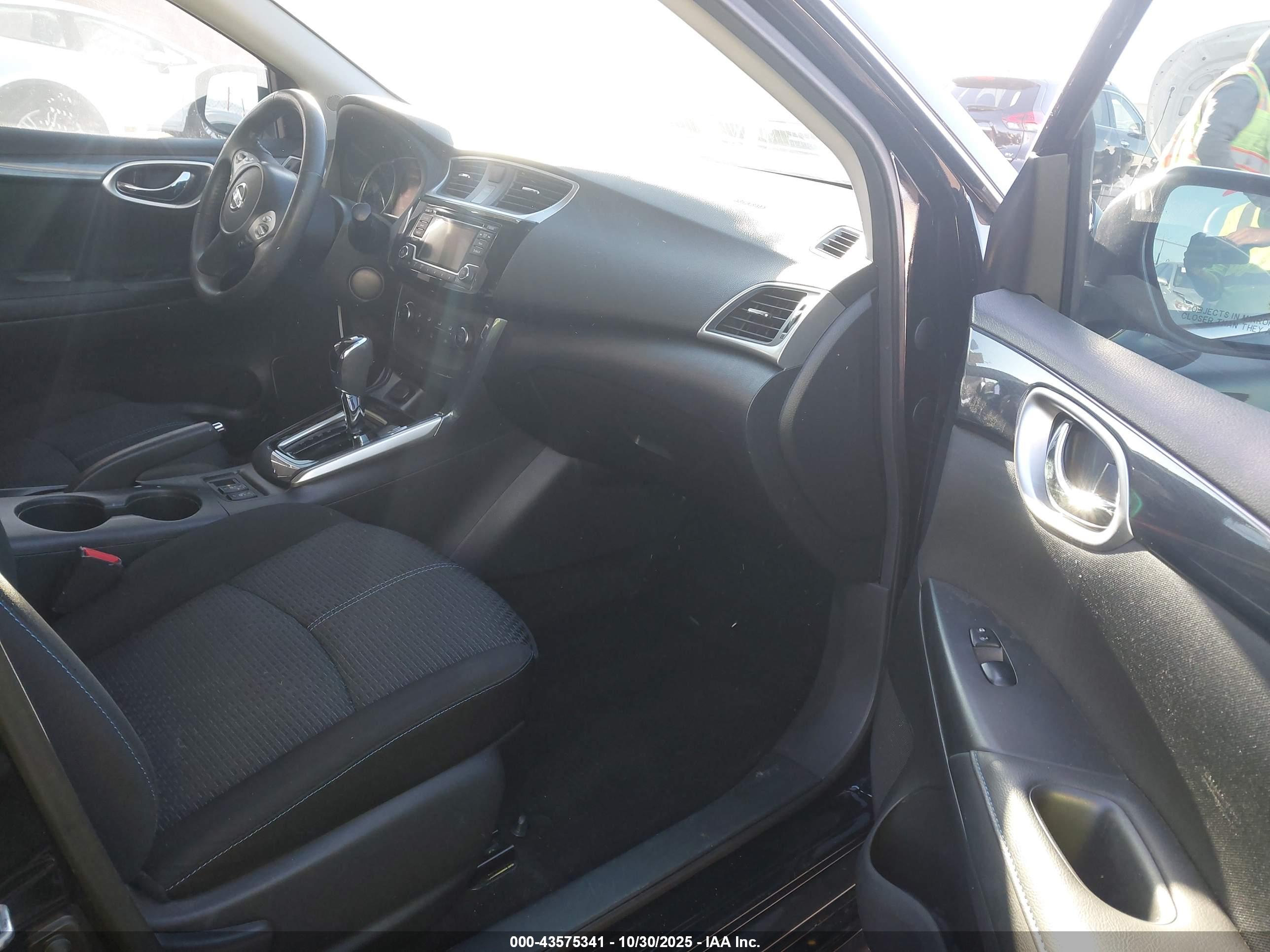NISSAN SENTRA image 5