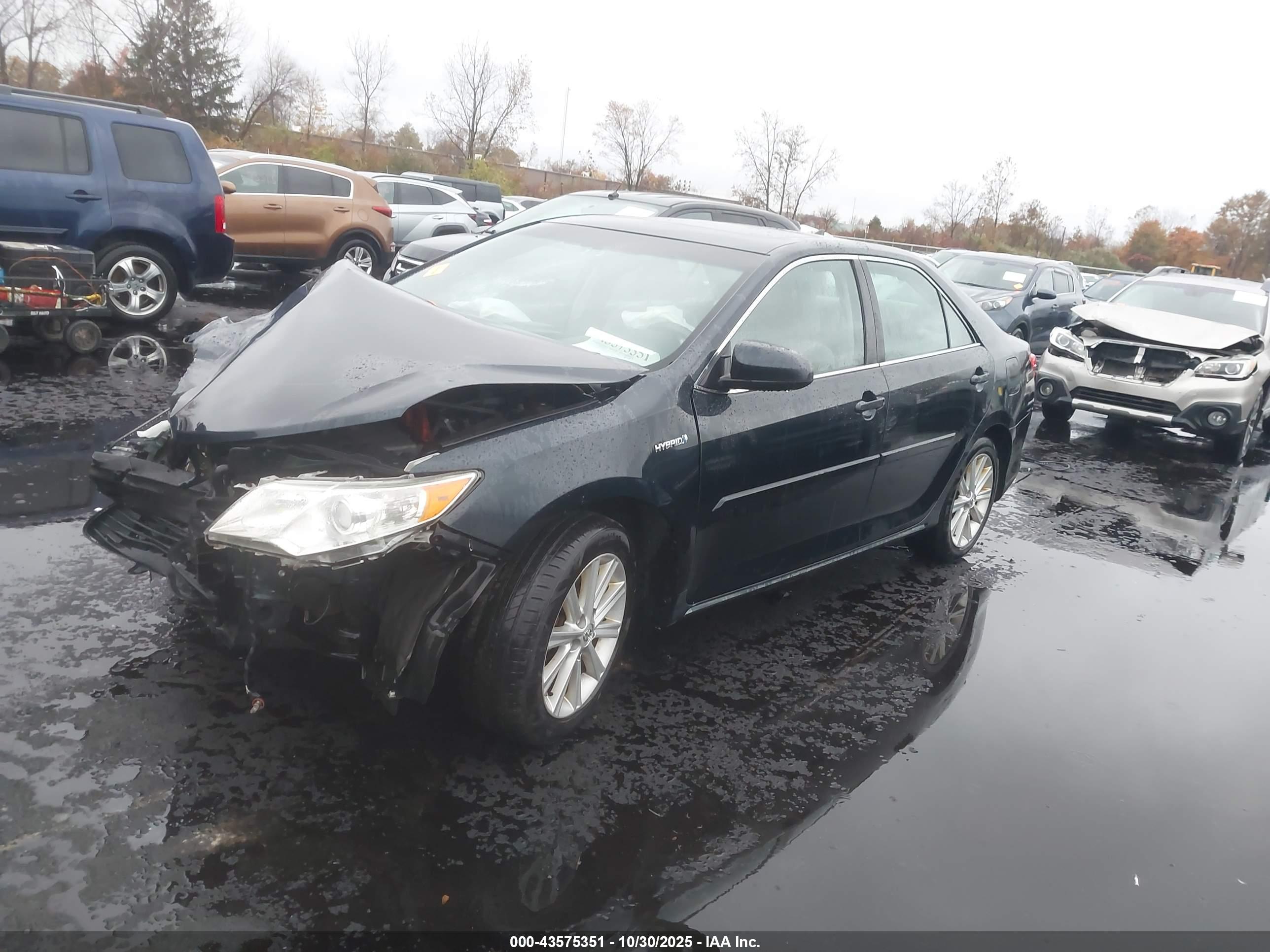 TOYOTA CAMRY image 2