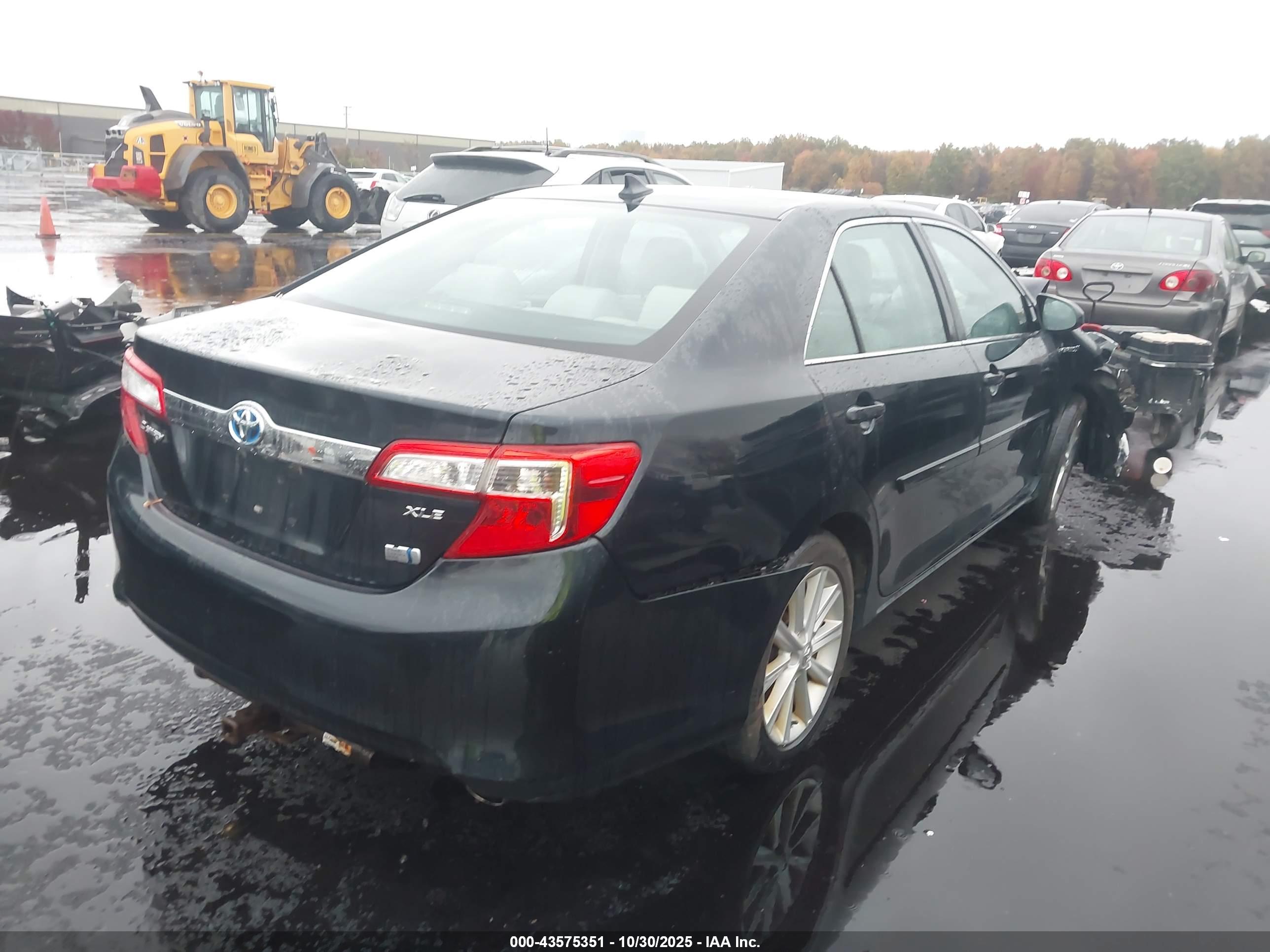TOYOTA CAMRY image 4