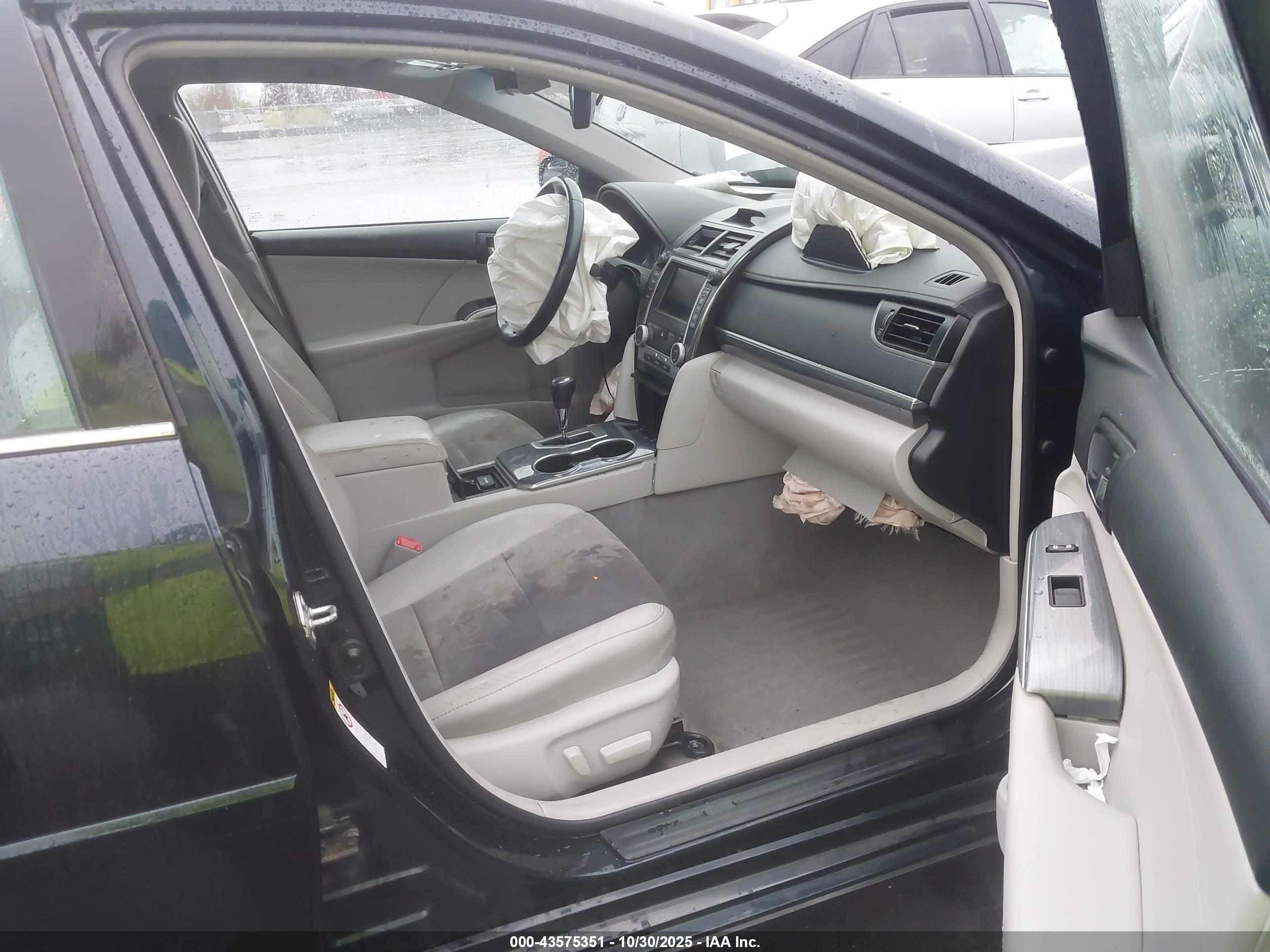 TOYOTA CAMRY image 5