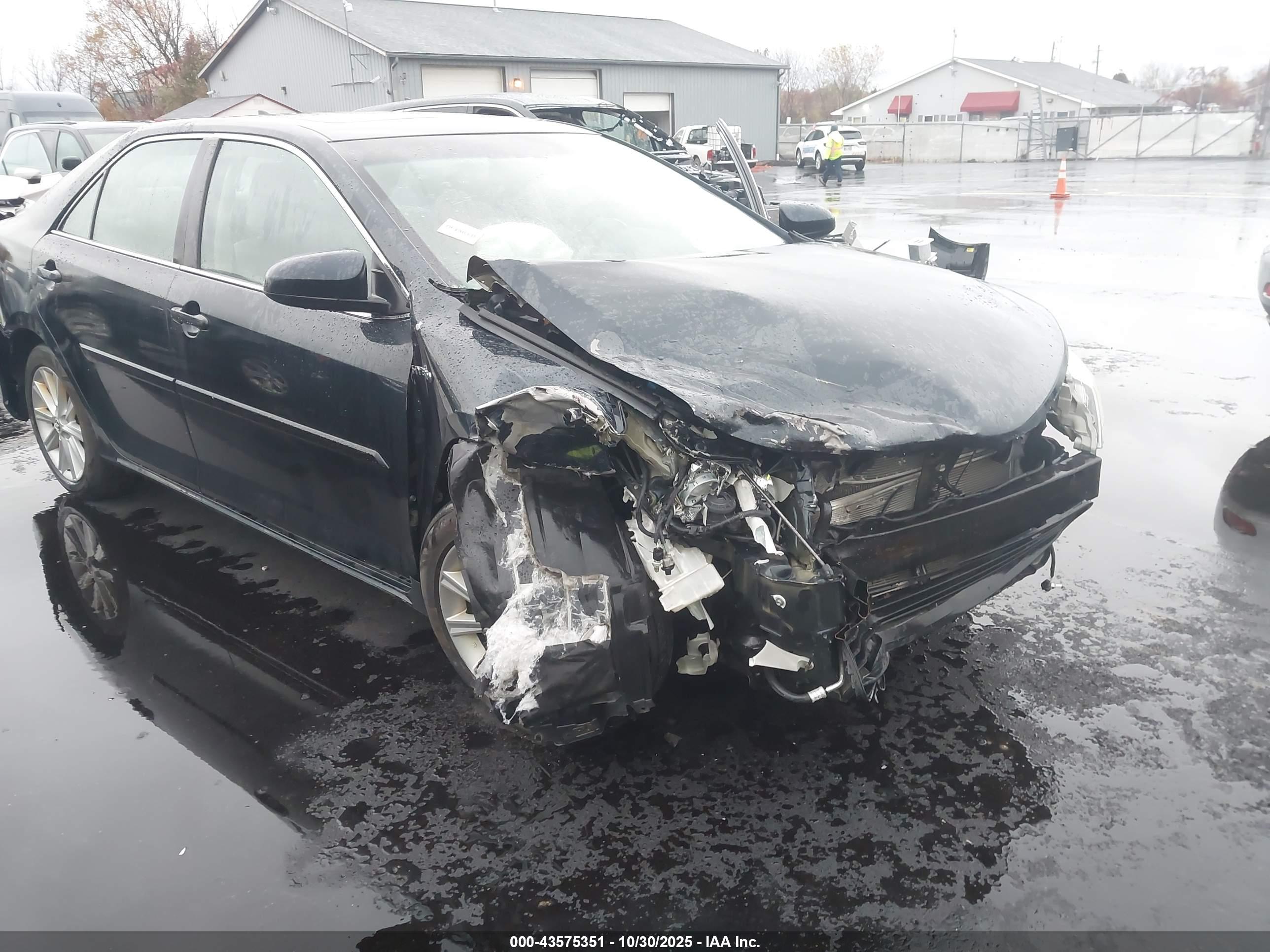 TOYOTA CAMRY image 6