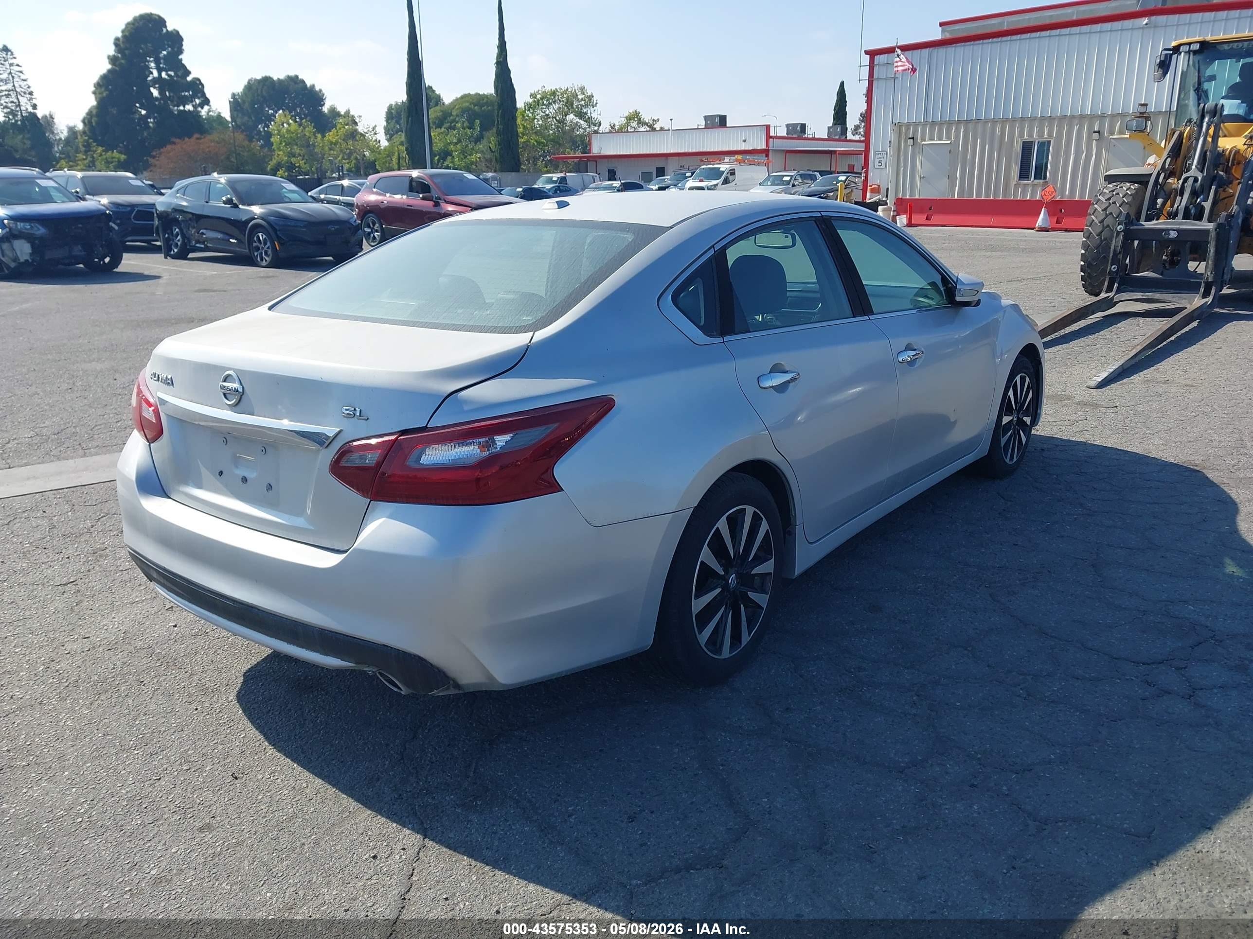 NISSAN ALTIMA image 4