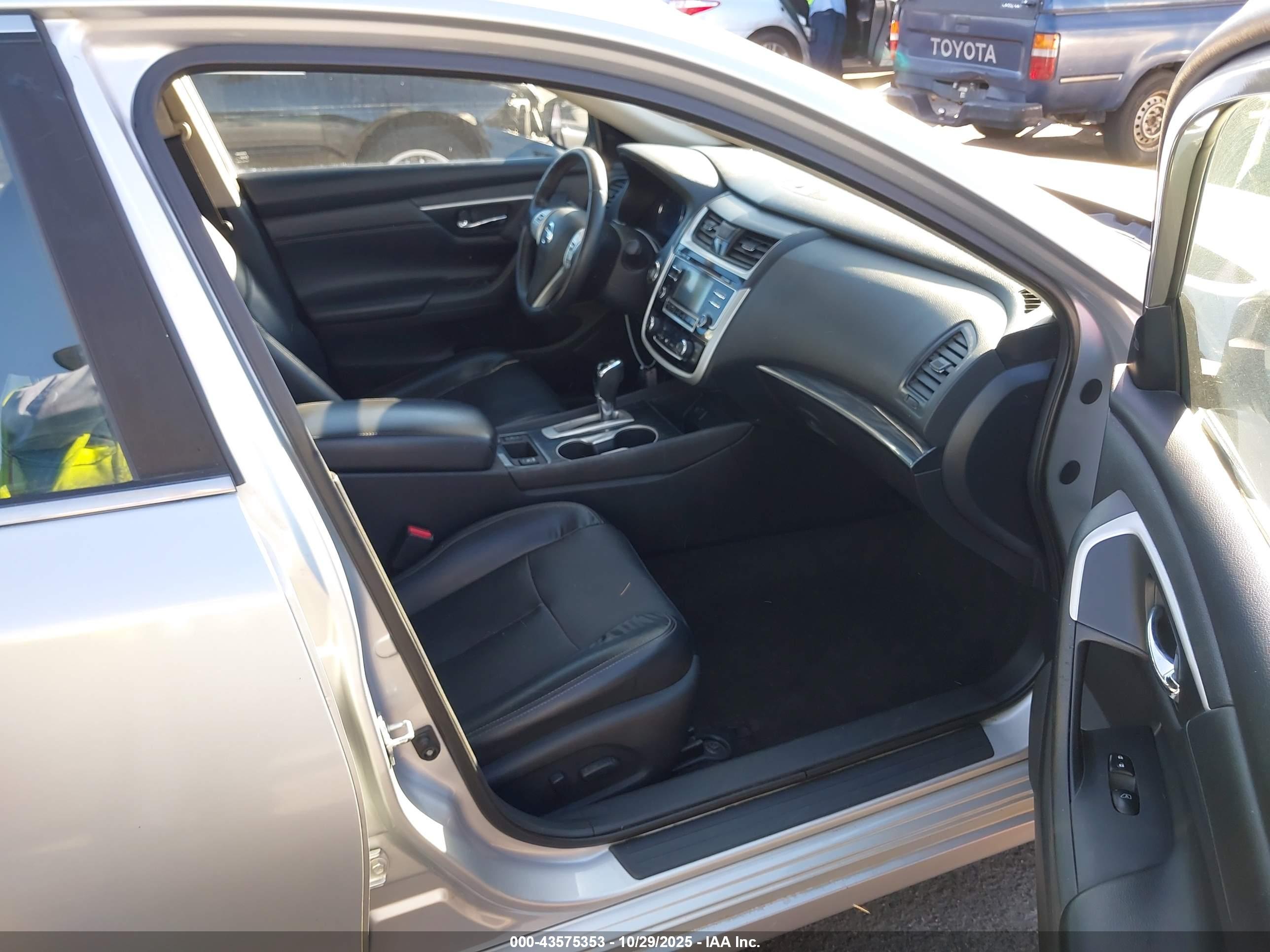 NISSAN ALTIMA image 5