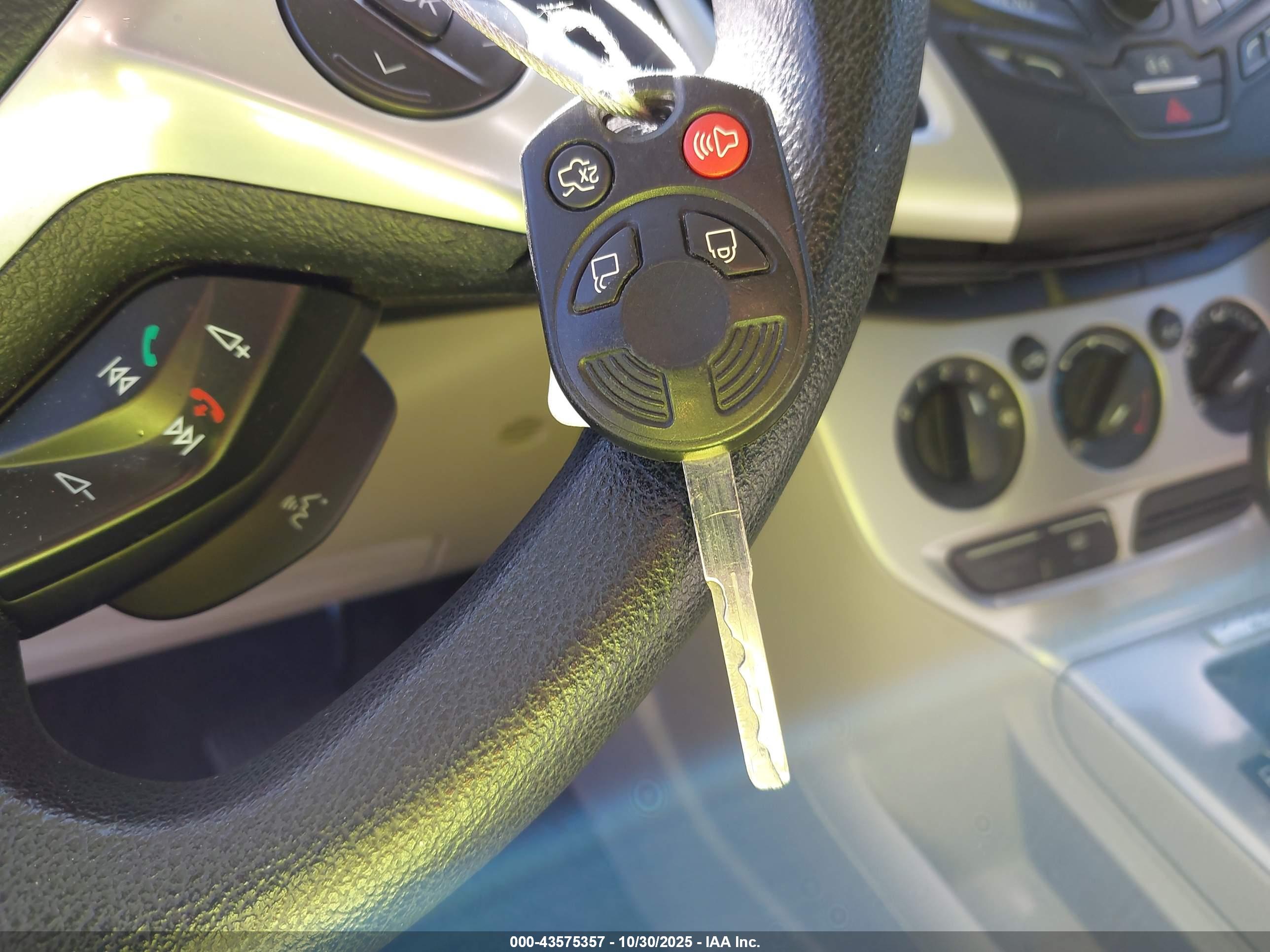FORD FOCUS image 11