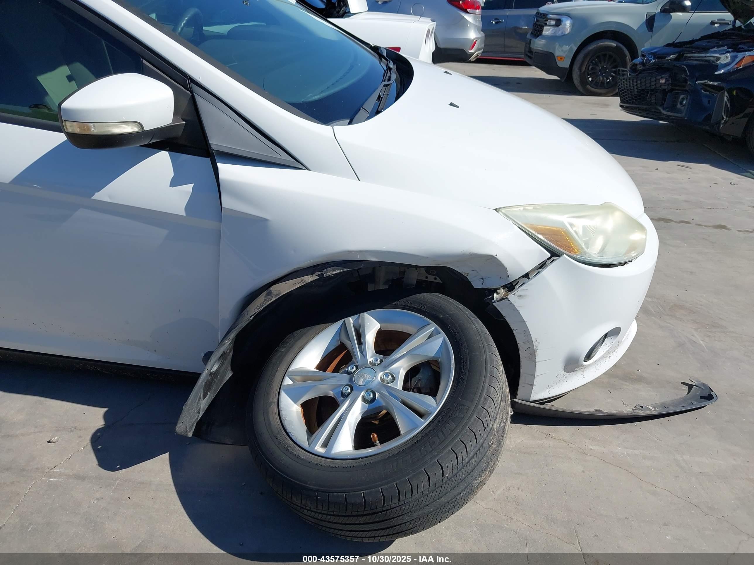 FORD FOCUS image 6
