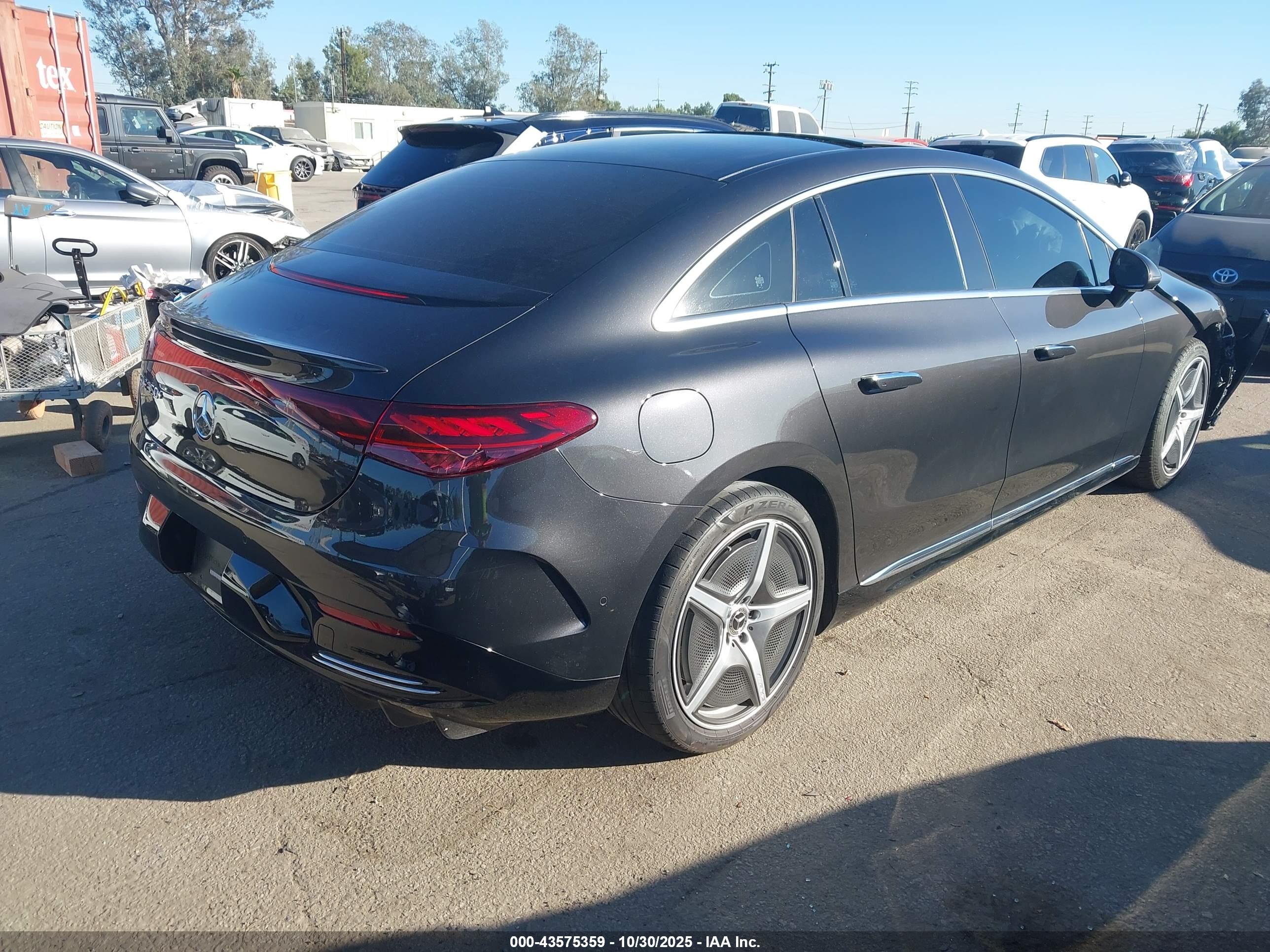 MERCEDES-BENZ EQE image 4