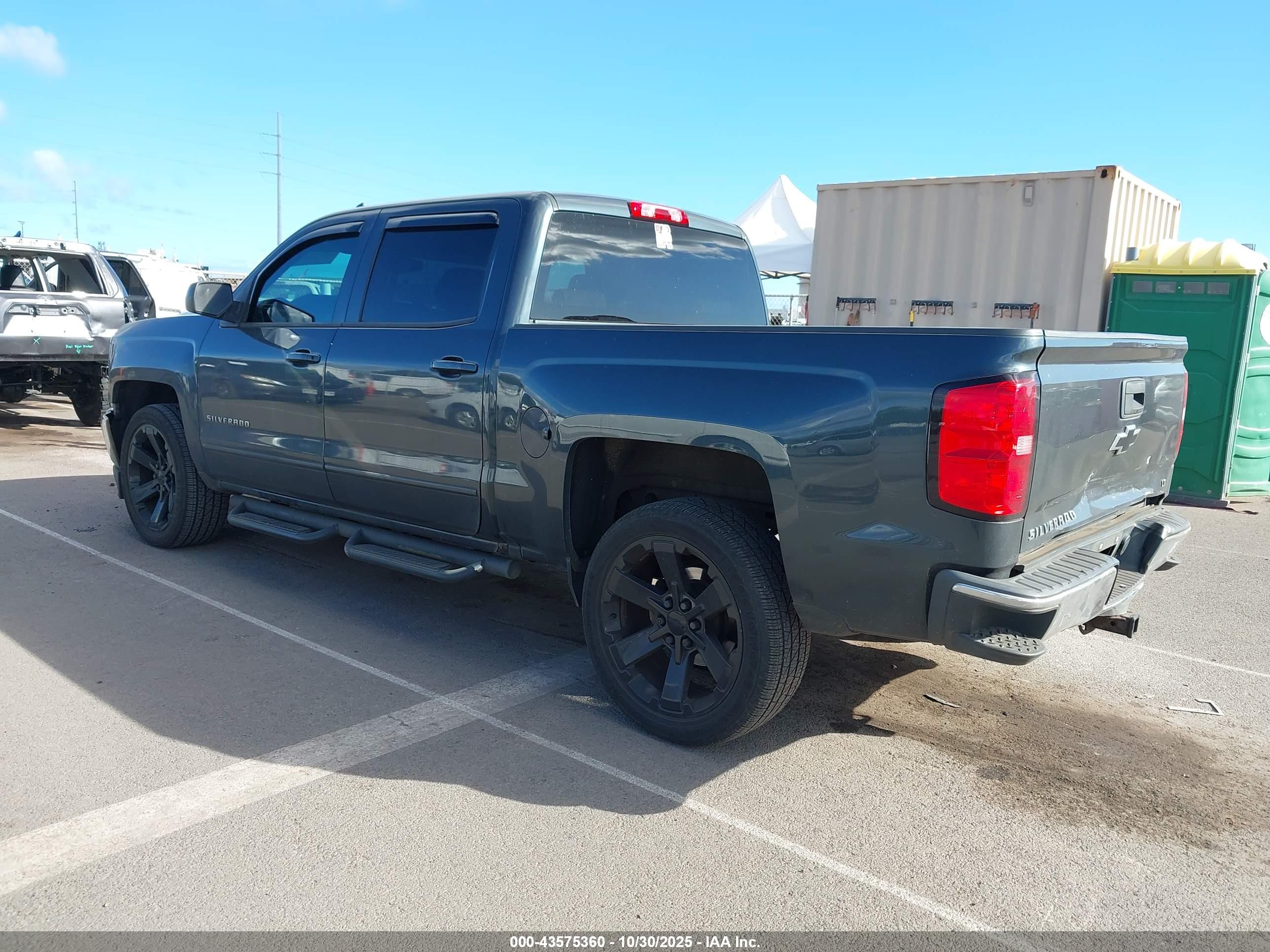 CHEVROLET SILVERADO image 3