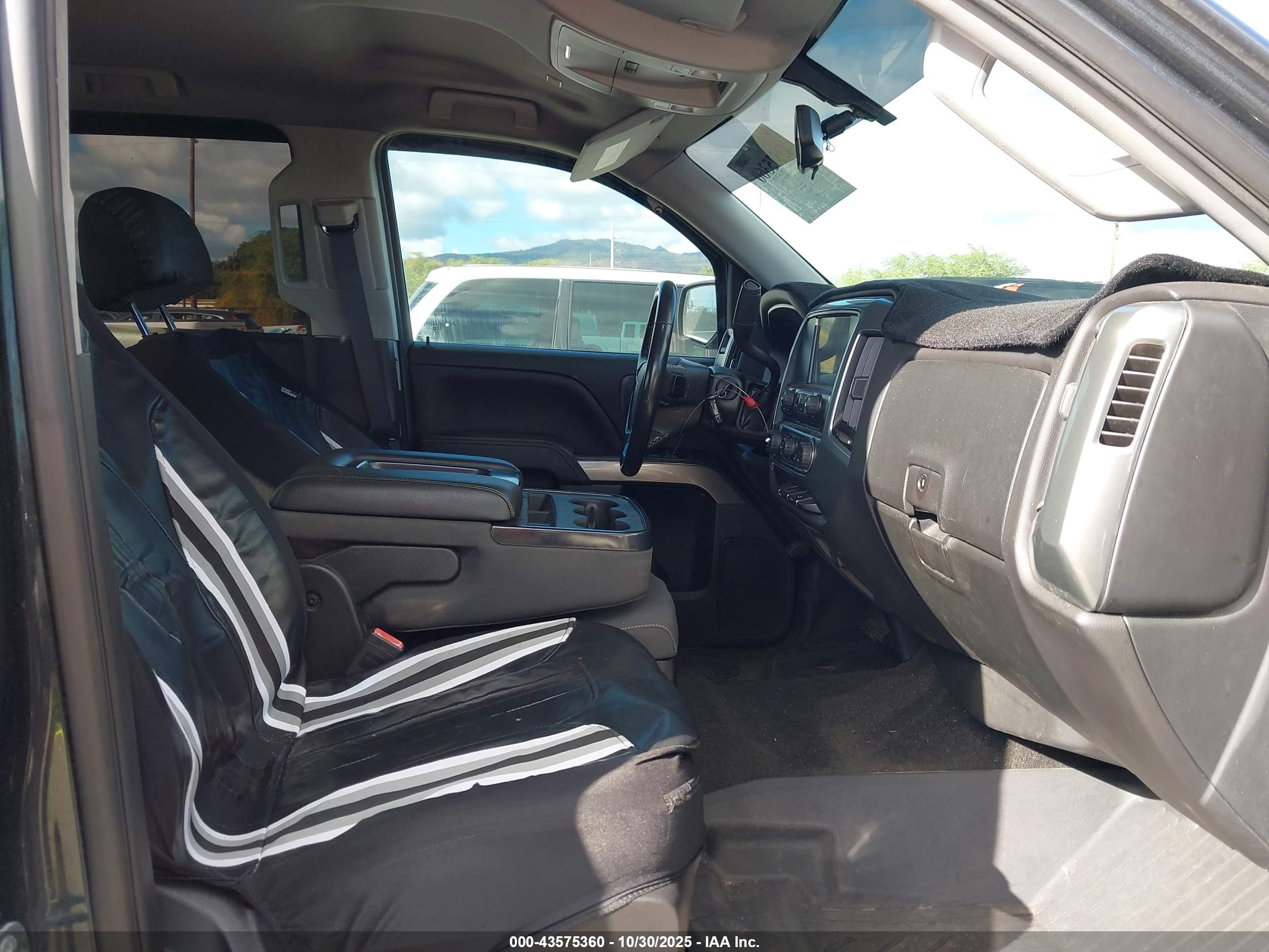 CHEVROLET SILVERADO image 5