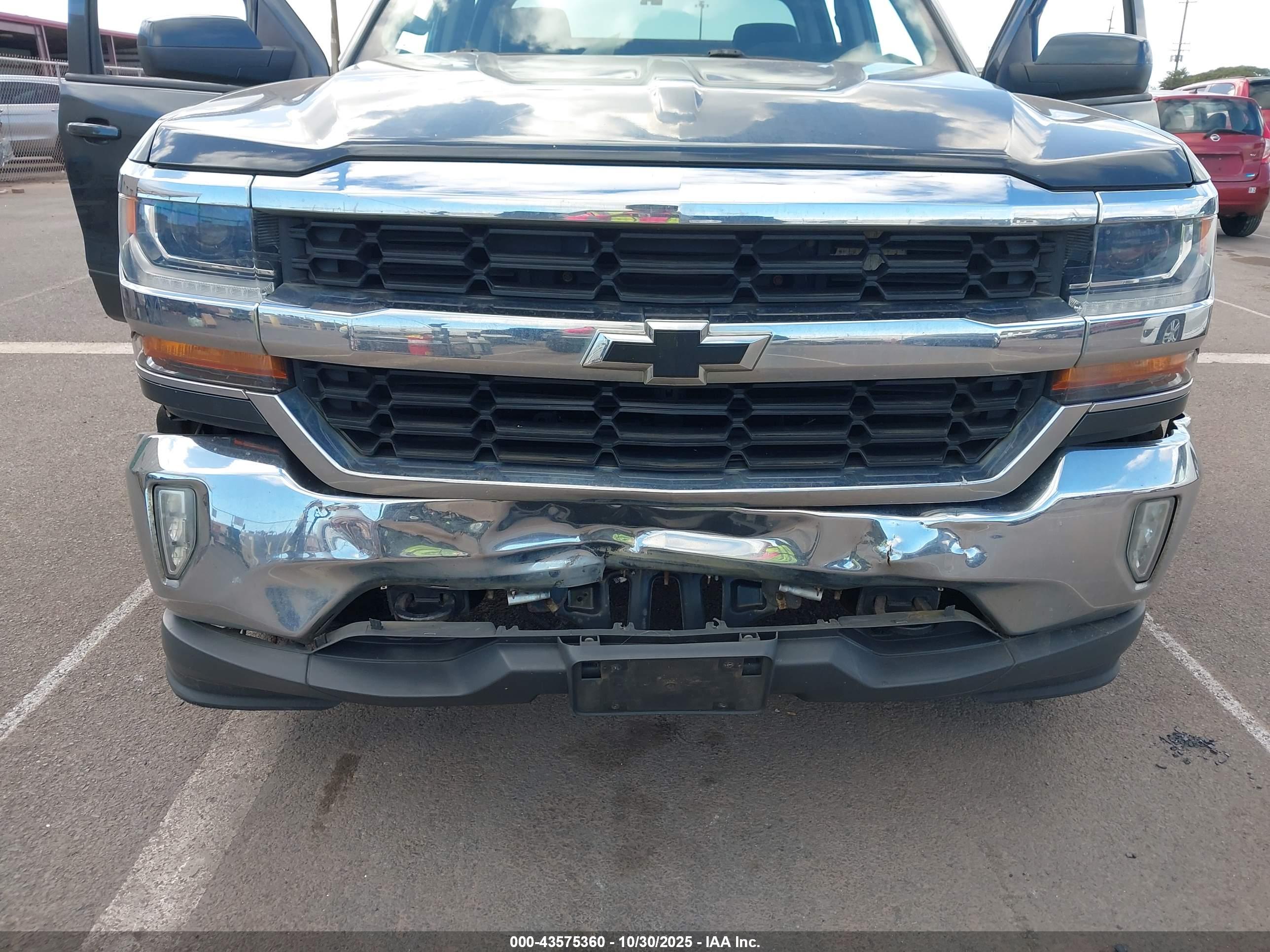 CHEVROLET SILVERADO image 6