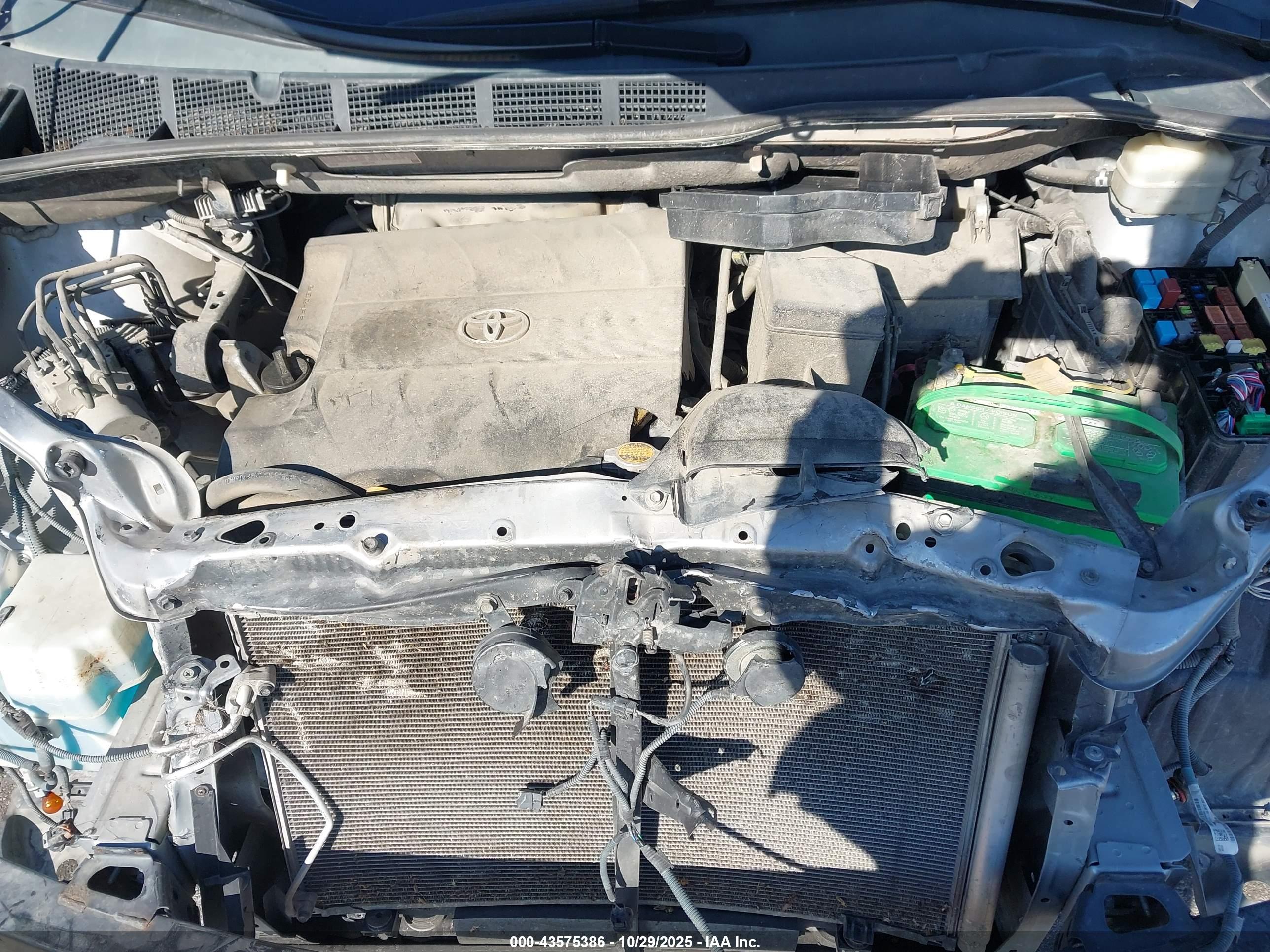 TOYOTA SIENNA image 10