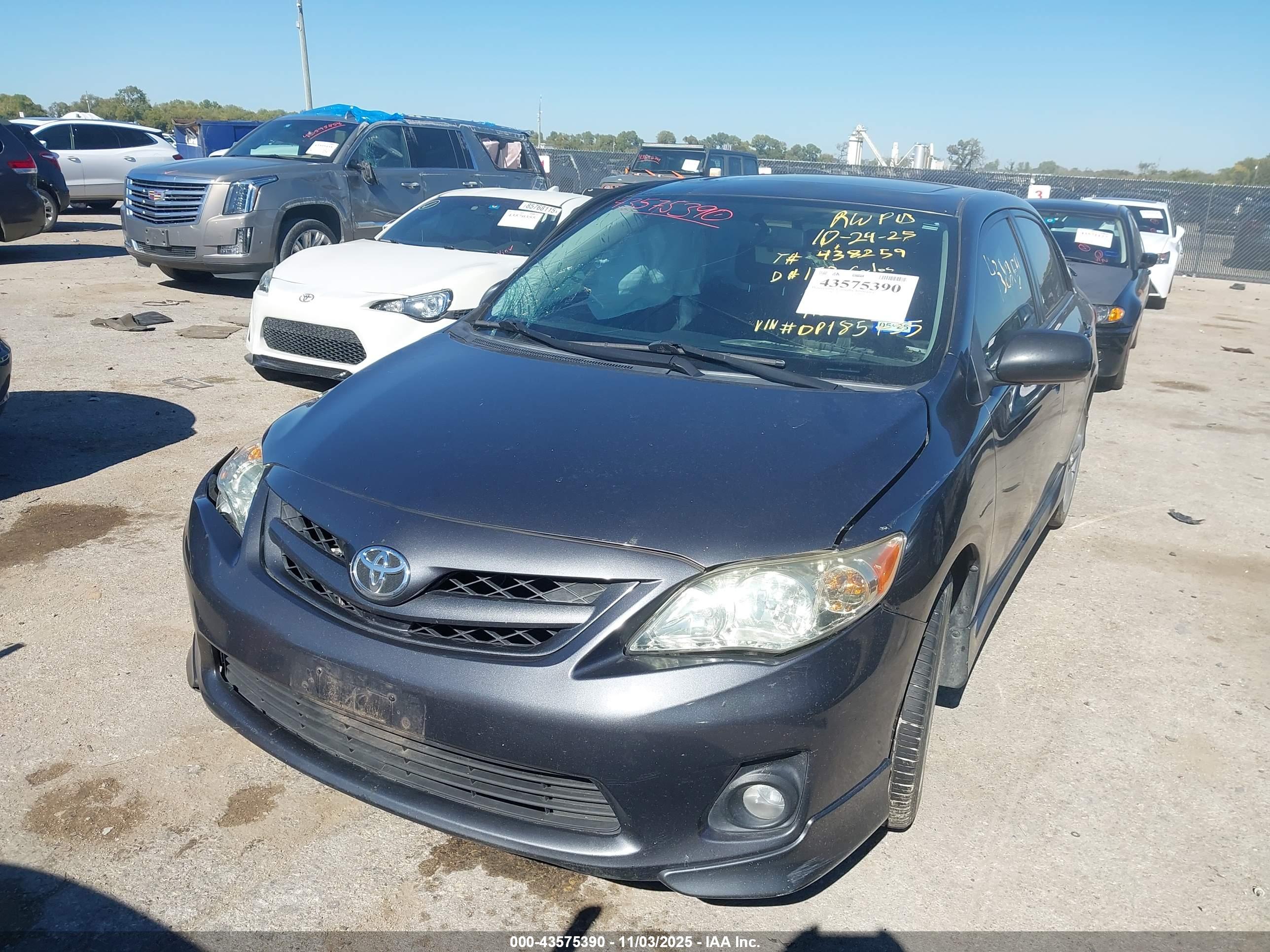 TOYOTA COROLLA image 2